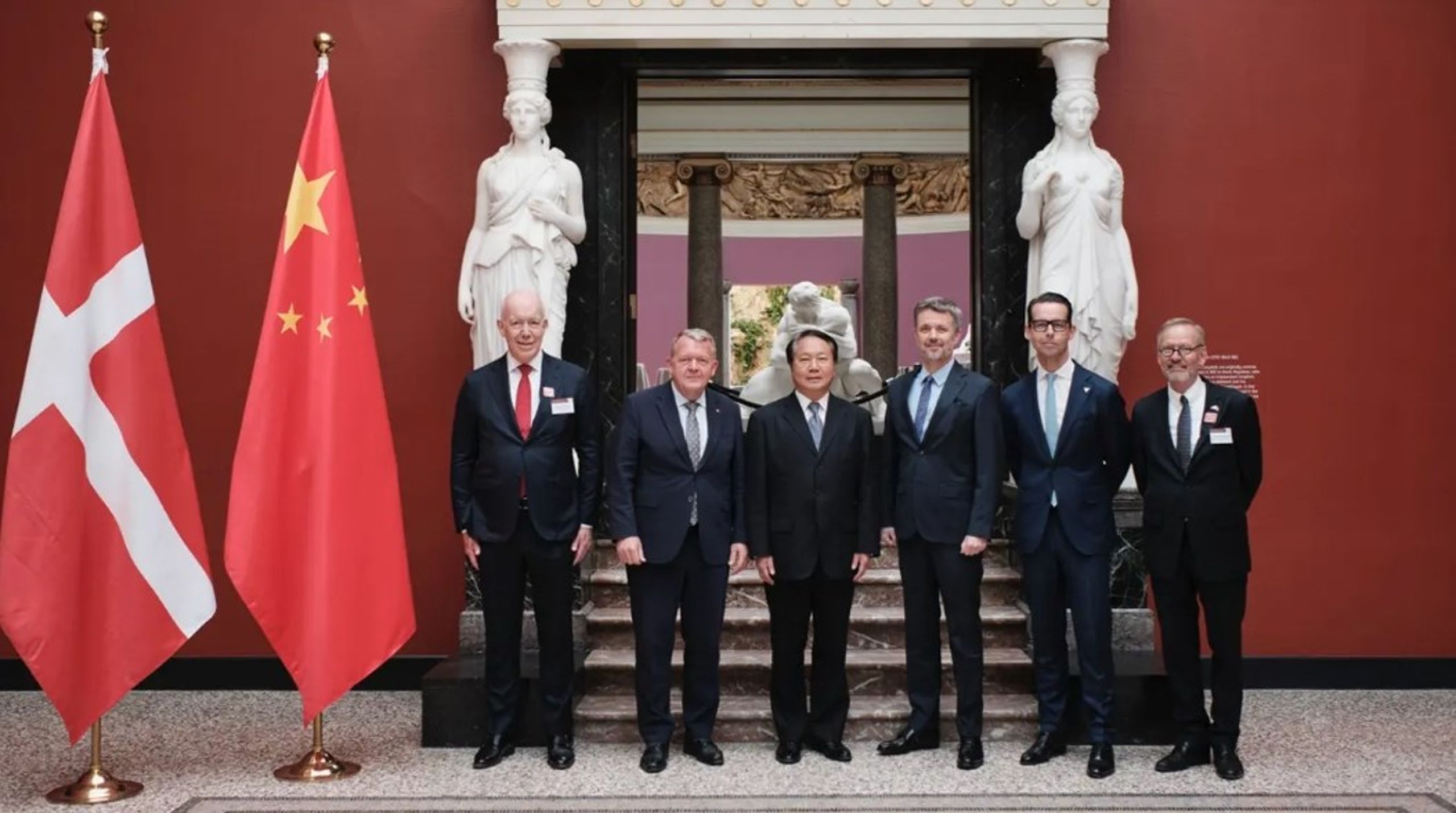 Kong Frederik og udenrigsminister Lars Løkke Rasmussen&nbsp;deltog i Danish-Chinese Business Forum i maj 2025 (arkivfoto).