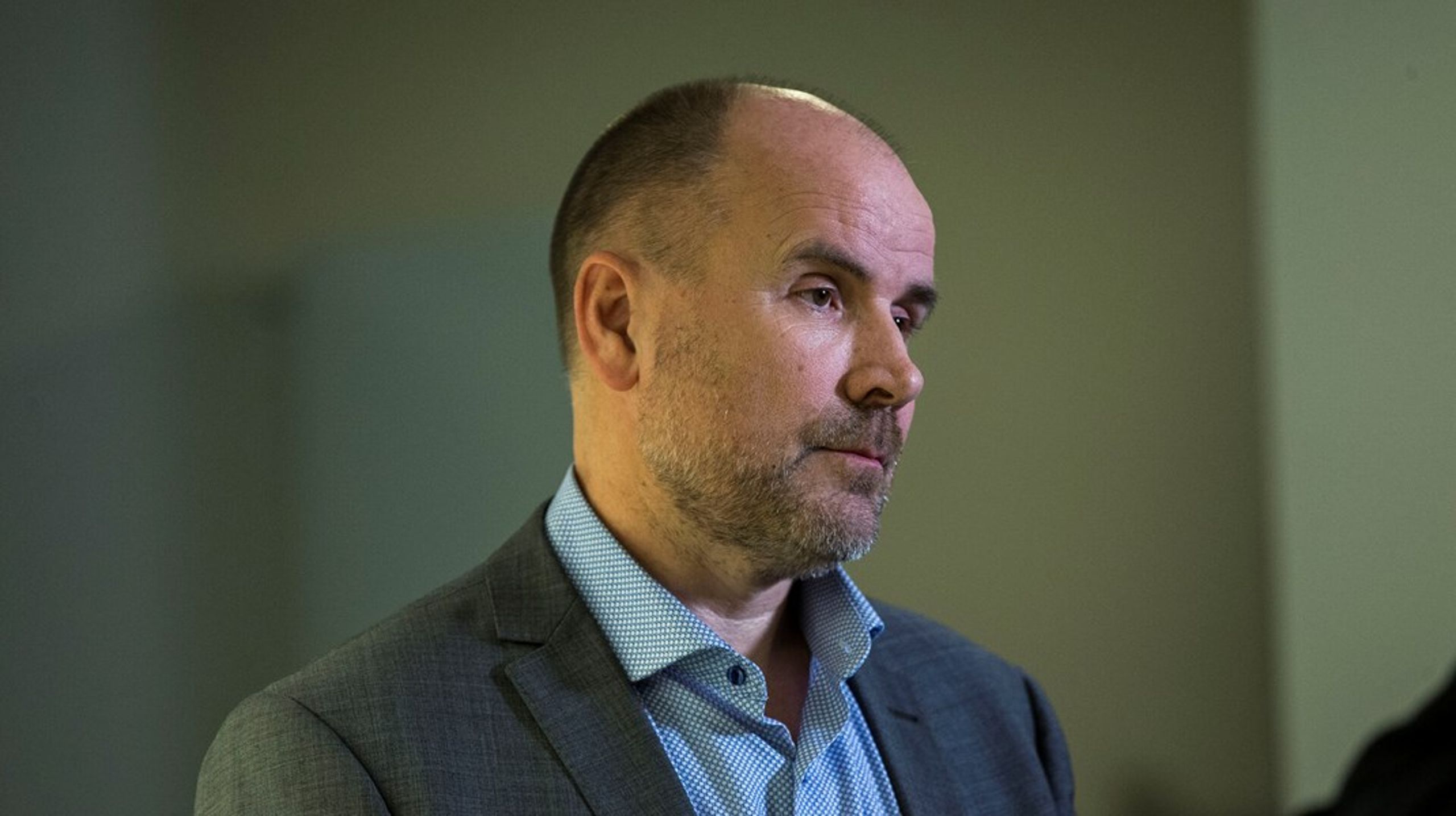 Desværre har borgerne reelt ikke en lige retsstilling i dag. For det kræver mental styrke og nogle gange en stærk økonomi at føre en sag ved domstolene, skriver&nbsp;Erik Kaastrup-Hansen.&nbsp;