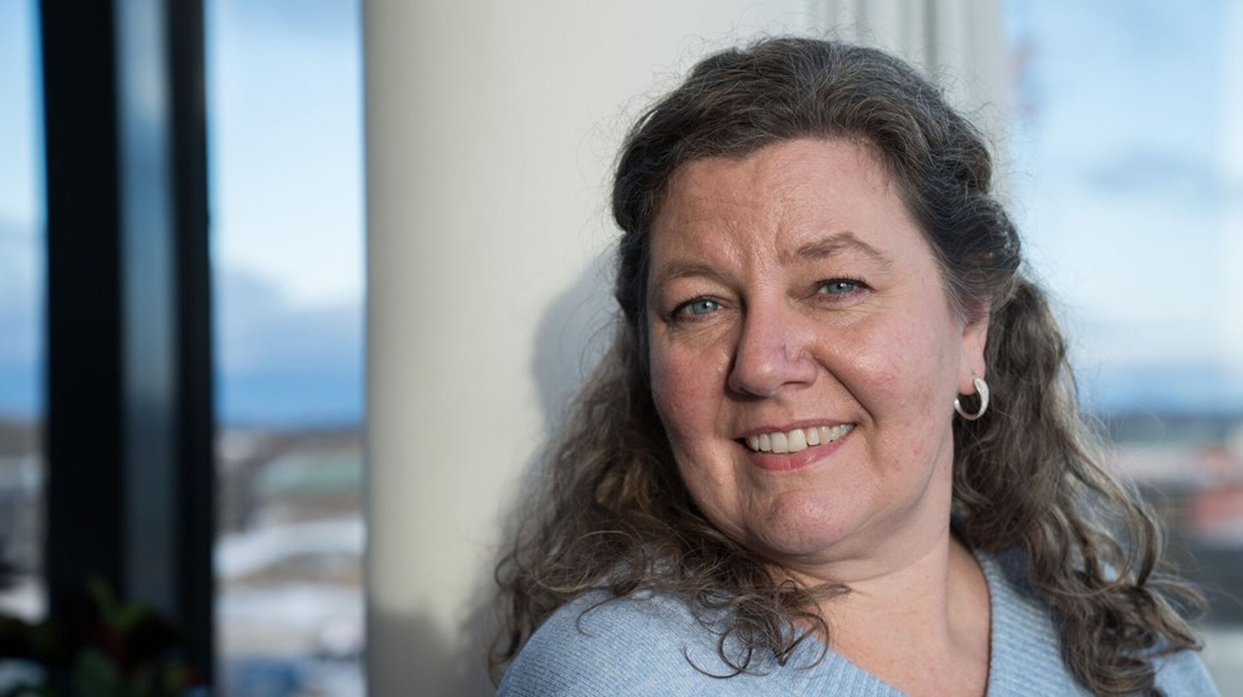 En undersøgelse fra 2019 viste, at næsten hver tredje kommunalpolitiker har overvejet at stoppe. Ikke fordi de ikke vil – men fordi det er svært at få politik til at gå op med familieliv og arbejde. Det er en virkelighed, vi alt for sjældent taler ærligt om, skriver Charlotte Haagendrup (M).