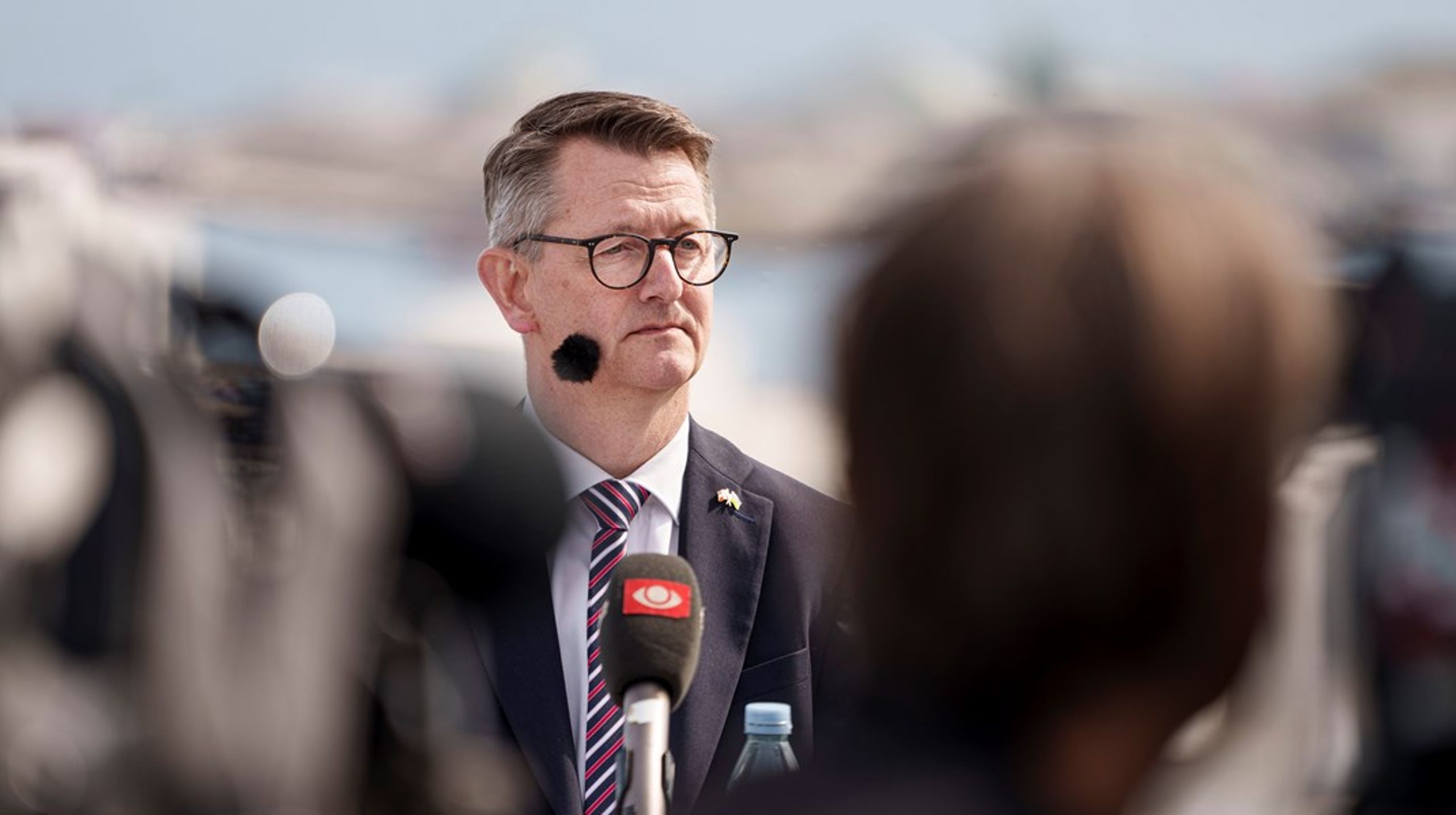 Myndigheder og private aktører skal tage et fælles ansvar for vores sikkerhed og for at imødegå det trusselsbillede, vi står overfor, skriver Torsten Schack Pedersen (V).