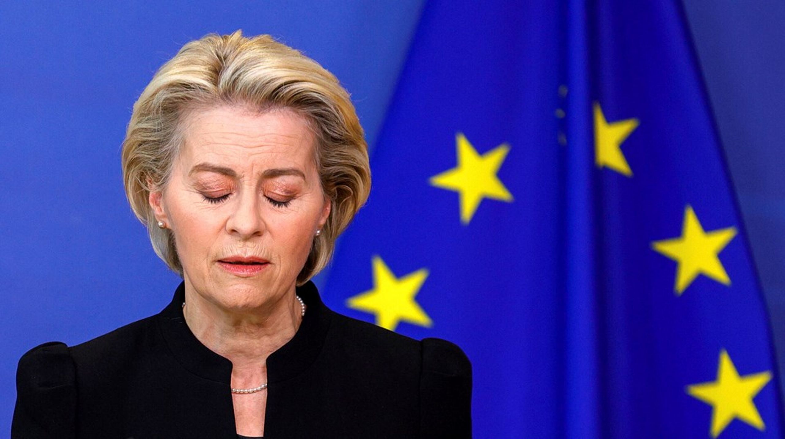 Hvis hun ikke vil arbejde sammen med den yderstre højrefløj, må EU-Kommissionens konservative formand, Ursula von der Leyen, bejle til Europa-Parlamentets venstrefløj for at fastholde et flertal hen over midten. Det kunne høres i hendes årlige State of the European Union tale i denne uge.