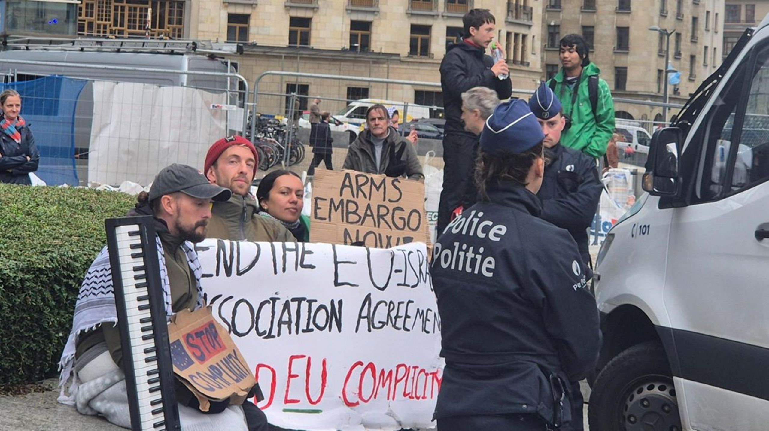 De danske aktivister vil have EU til at kappe de økonomiske og politiske bånd til Israel.
