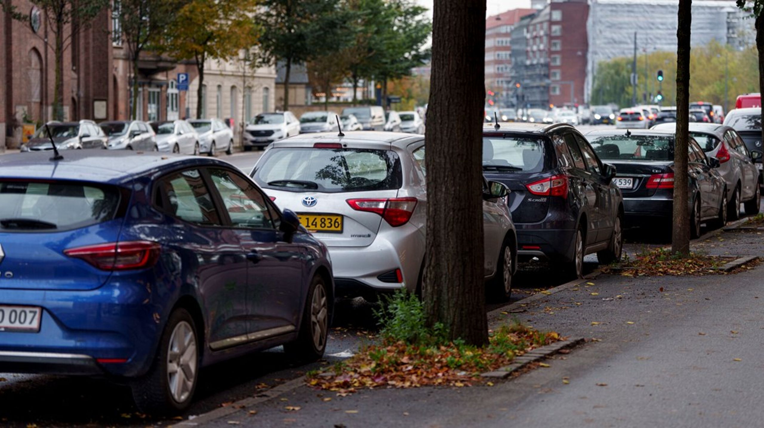 Parkering fylder meget i hovedstadens valgkamp. Det handler mere om værdier end om biler, forklarer forsker.