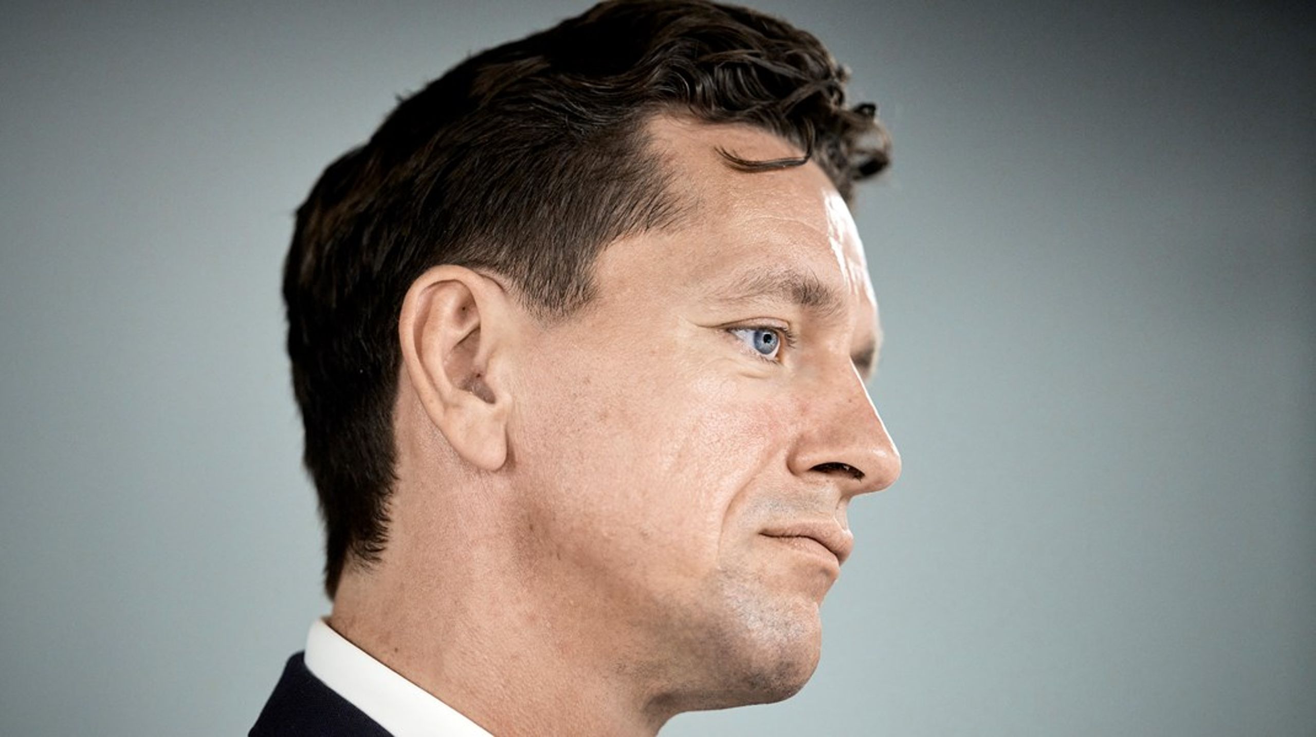 Når Kaare Dybvad bare er glad for, at hans handlingsplan mod diskrimination er bestået, afslører han et dybere problem, skriver Malu Rosing.