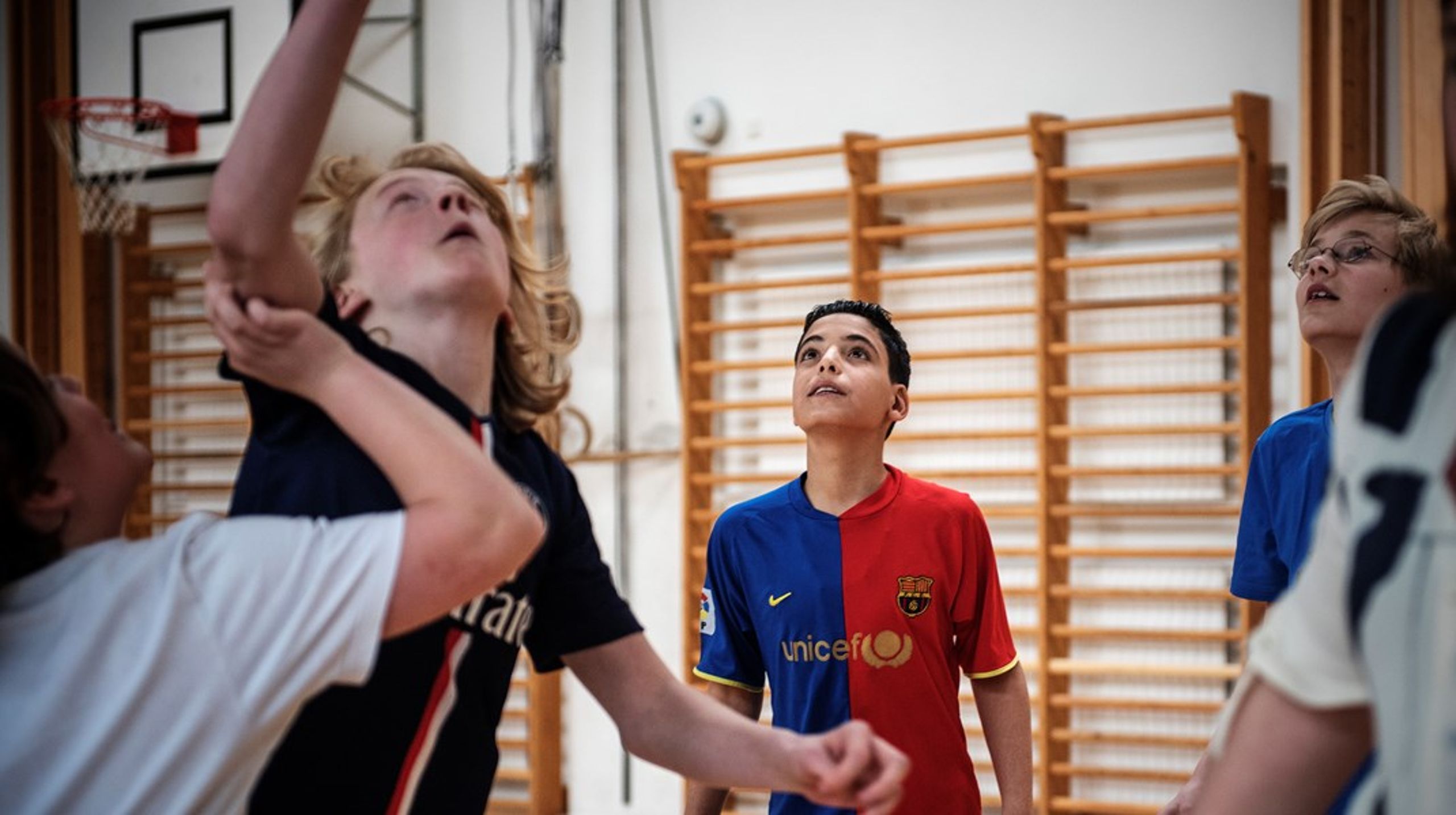 Ifølge Lene Dybdal bør foreninger og kommuner have større fokus på, hvordan udsatte børn, der ikke trives i store grupper og i højlydte haller, kan inkluderes i idrætten.&nbsp;