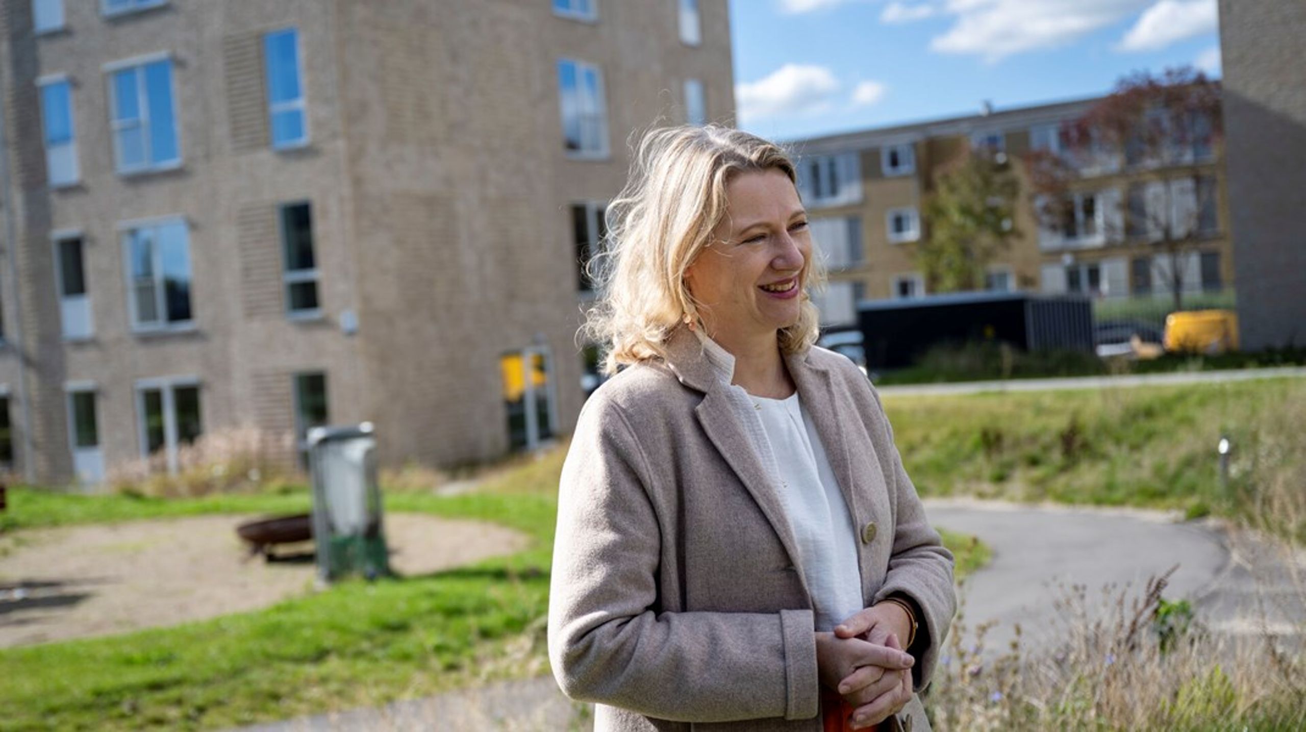 Social- og boligminister Sophie Hæstorp Andersen (S) ser flere almene boliger som afgørende for, at vende en hidsig prisudviklingen på boligmarkedet i de store byer og sikre, at folk med såkaldt almindelige lønninger kan finde en bolig.