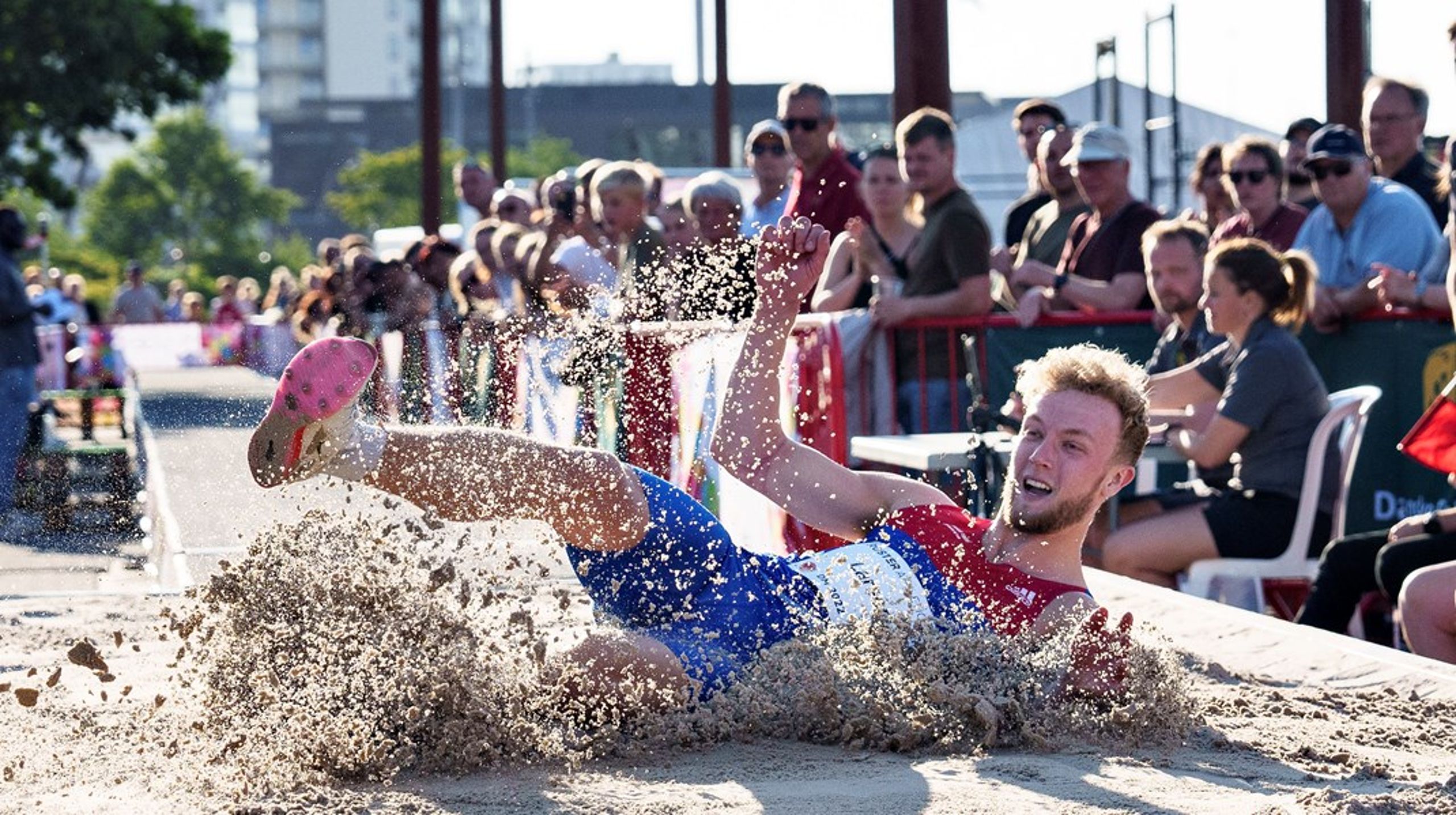 Hvis vi vil bevare et levende foreningsliv, skal vi gøre det nemt og gratis at engagere sig – ikke dyrt og besværligt, skriver Rune Dohrmann.