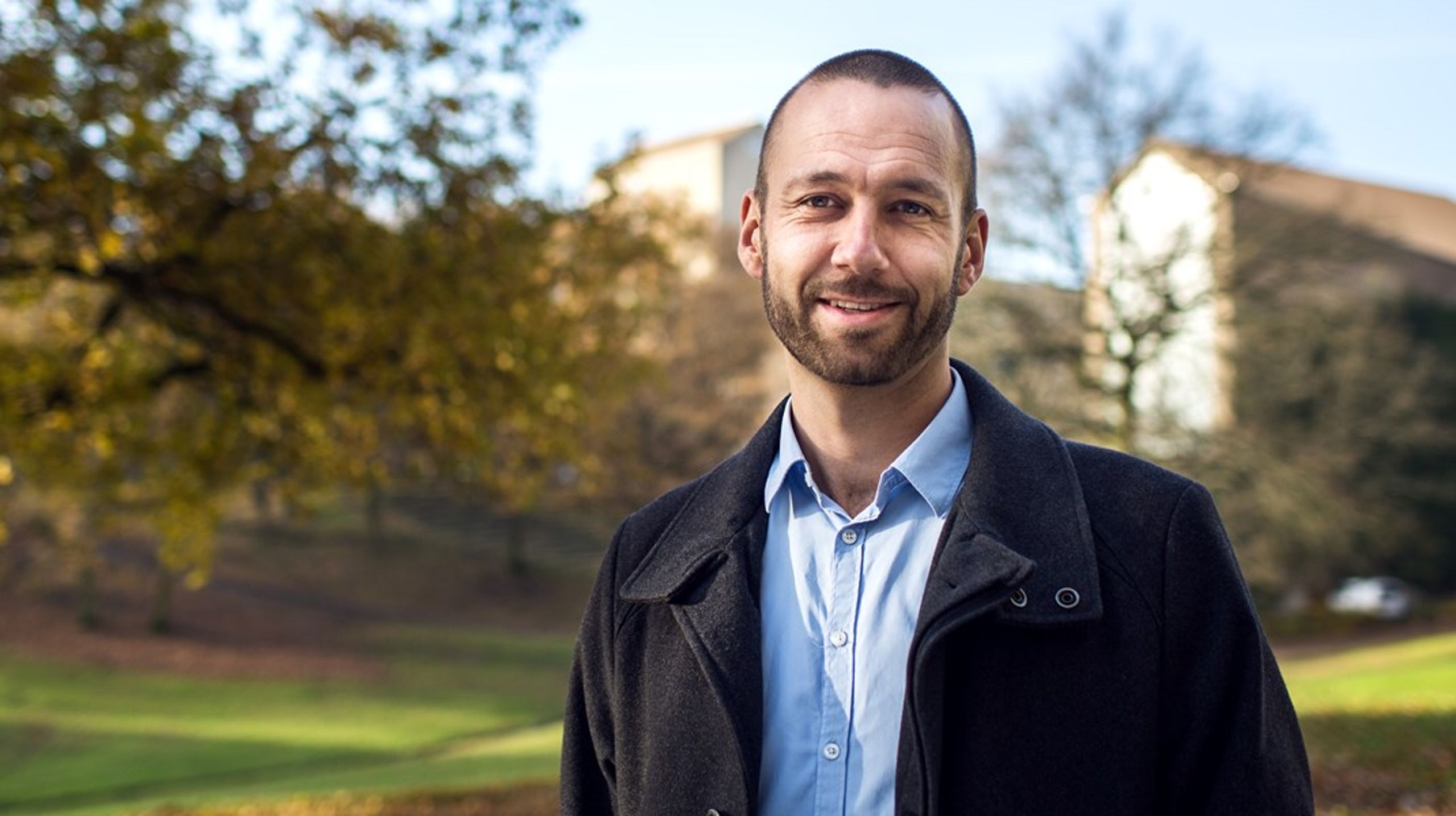 Ofte går folk, der ansætter, efter de kandidater til lederstillinger, der i tests viser sig som ekstroverte. Men der er ikke forskning, der viser, at ekstroverte ledere er bedre end de introverte, fortæller professor Christian Bøtcher Jacobsen.