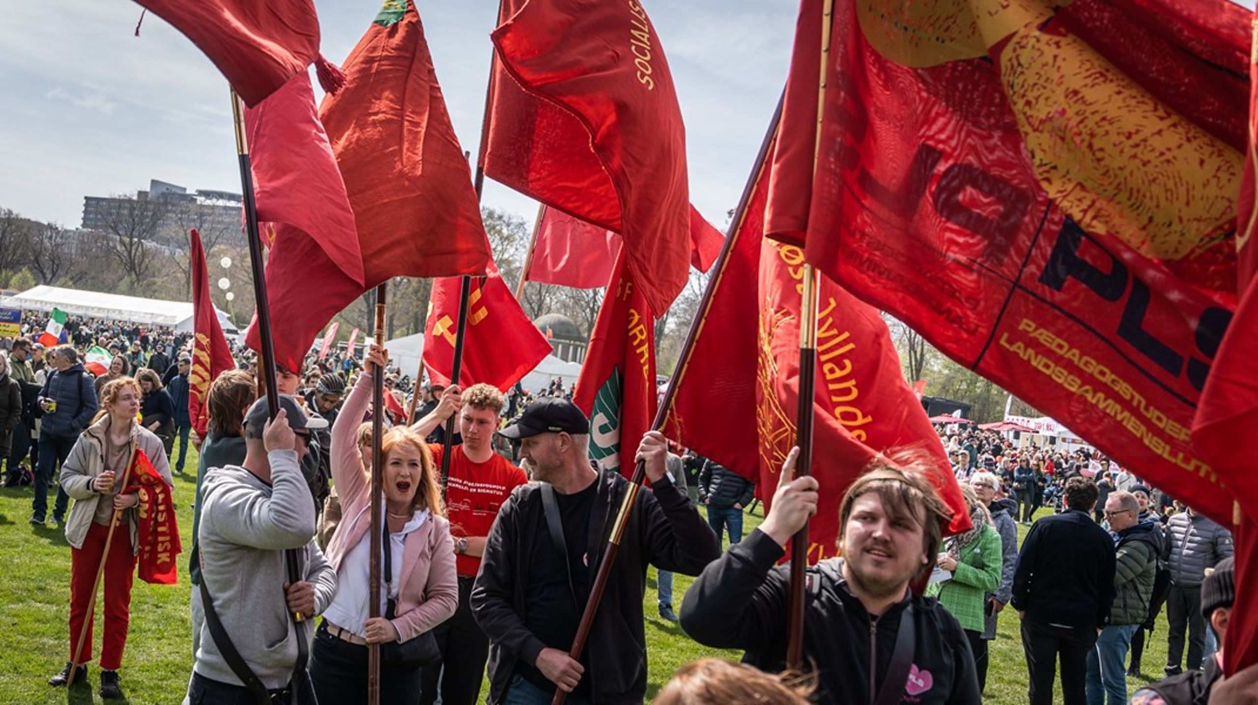 Fagbevægelsen har kæmpet indædt mod mindstelønsdirektivet med flere demonstrationer, og tirsdag eftermiddag var der endnu en demonstration i København. Billedet her er dog fra en første maj i Fælledparken.