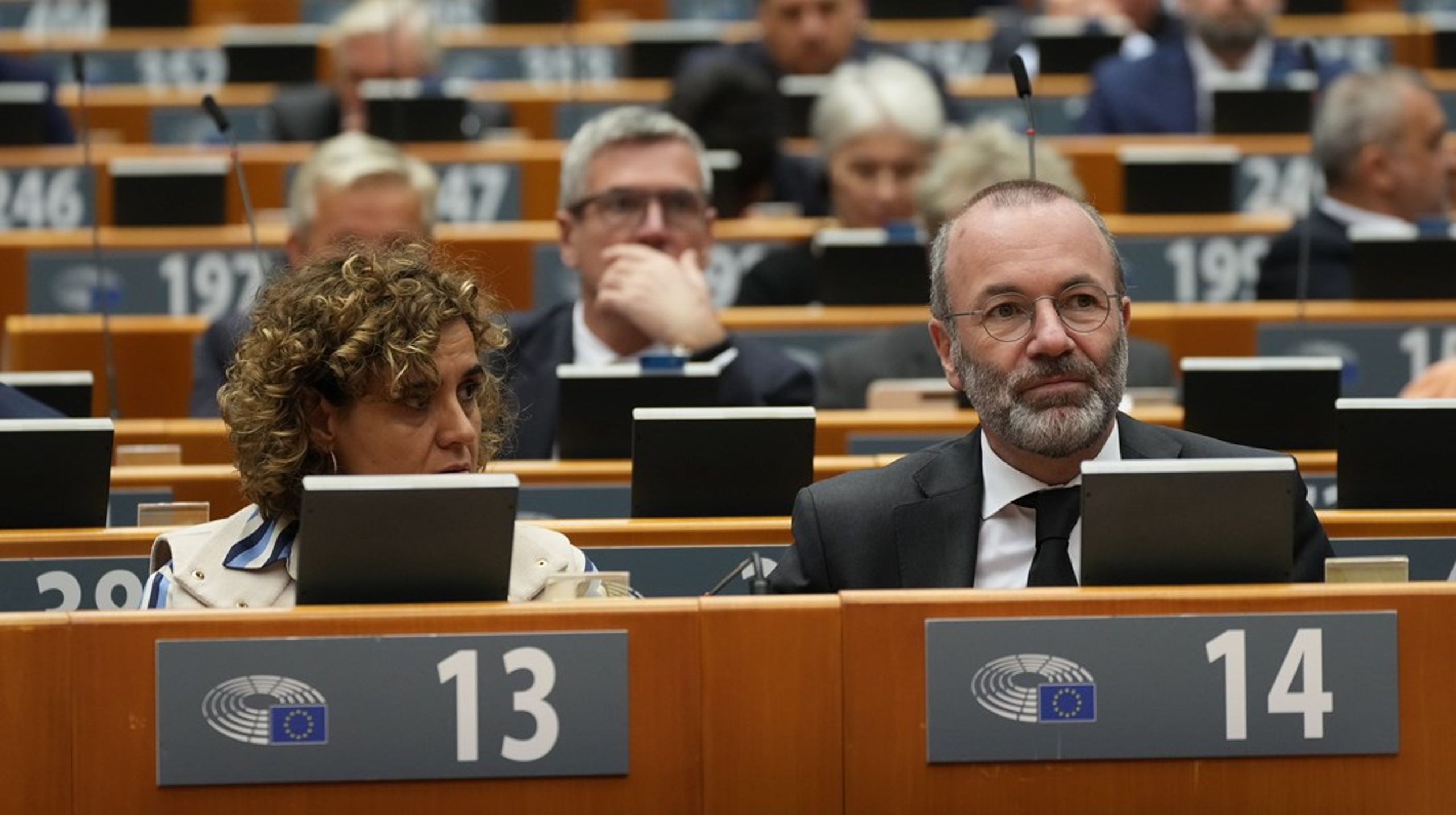 Brandmuren, som plejede at eksistere mellem EPP, de proeuropæiske midterpartier og den yderste højrefløj, er blevet revet ned, skriver&nbsp;Liva Tofft, Annika Christensen og Kristine Villadsen.