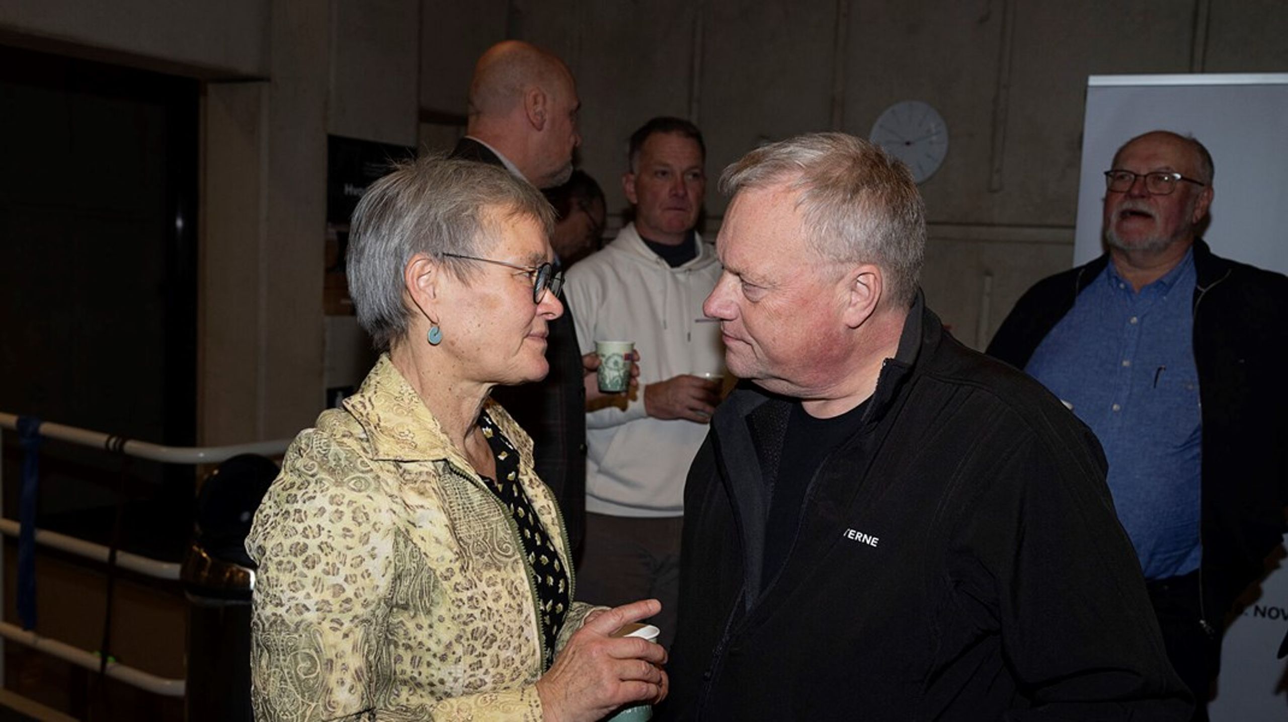 Lars Lindskov (M) og Anna Bondo Nielsen (EL) på valgnatten i Roskilde. Lars Lindskov skiftede fra K til M efter sommerferien i år, men han opnåede ikke genvalg for sit nye parti.
