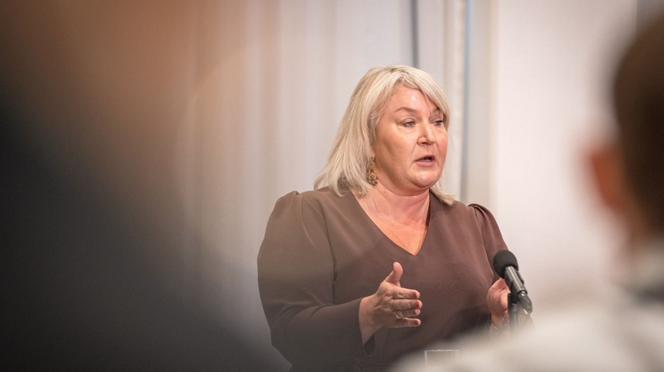 Christina Egelund, uddannelses- og forskningsminister, er lykkedes med at lave en flerårig forskningsaftale. Det afføder ros fra formanden for Danmarks Frie Forskningsfond.