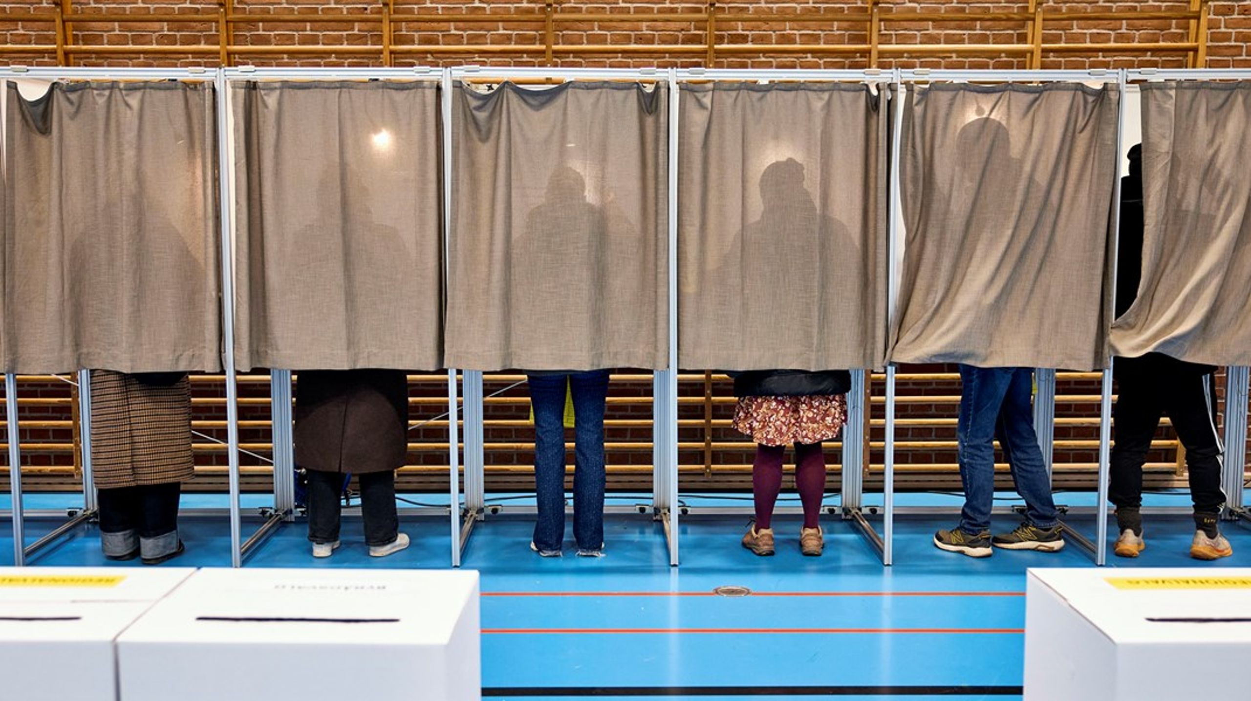 Det tavse grønne flertal er et symptom på det hyperpolitiske, for klimapolitikken er netop over det hele, og alligevel er det ikke nok, skriver&nbsp;Christina Juhlin.