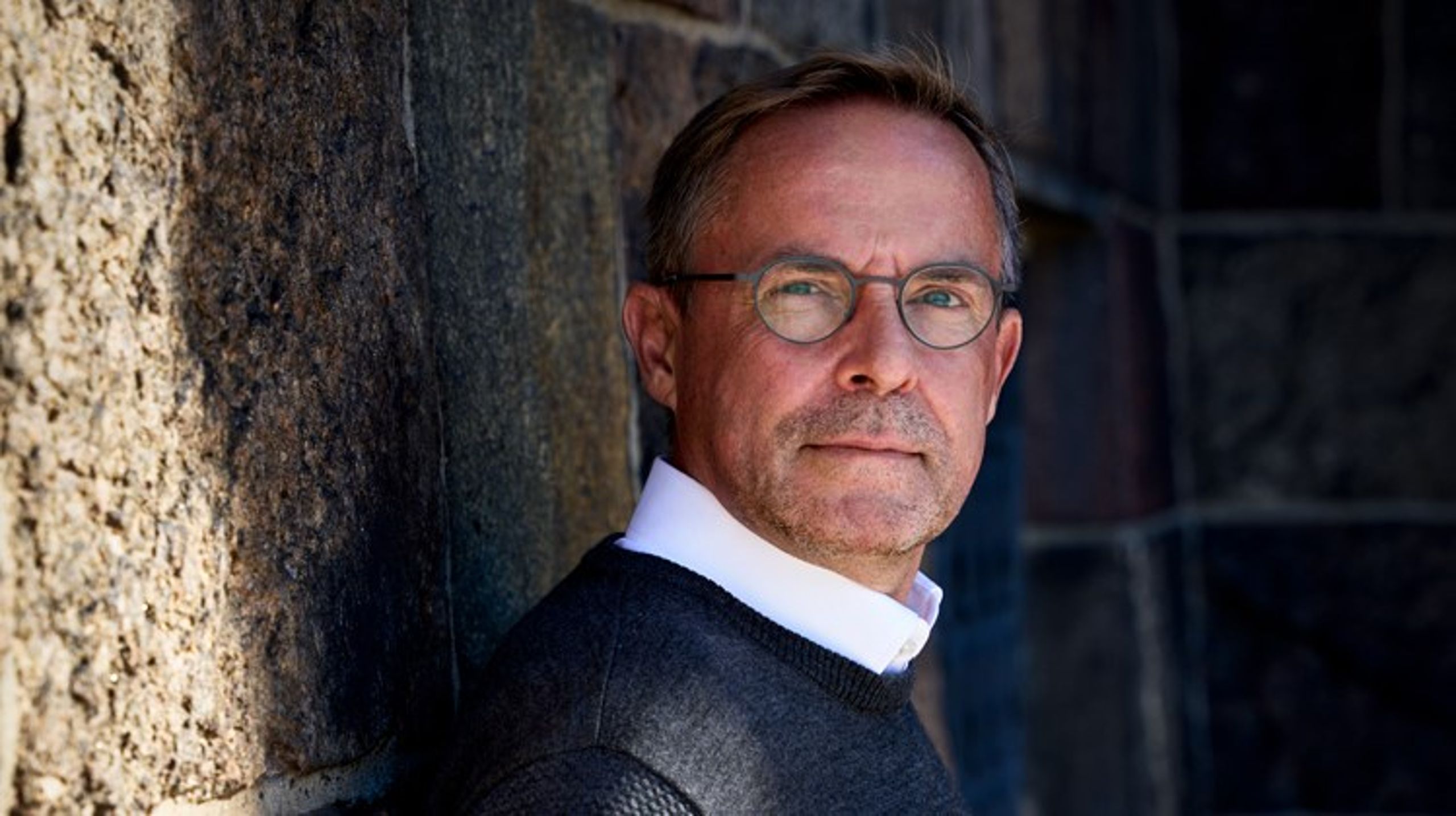 Fondene har ikke kun magt direkte gennem deres donationer, men jo også den magt, der ligger i, at de fleste jo gerne vil stå på god fod med dem, skriver Jesper Olsen.