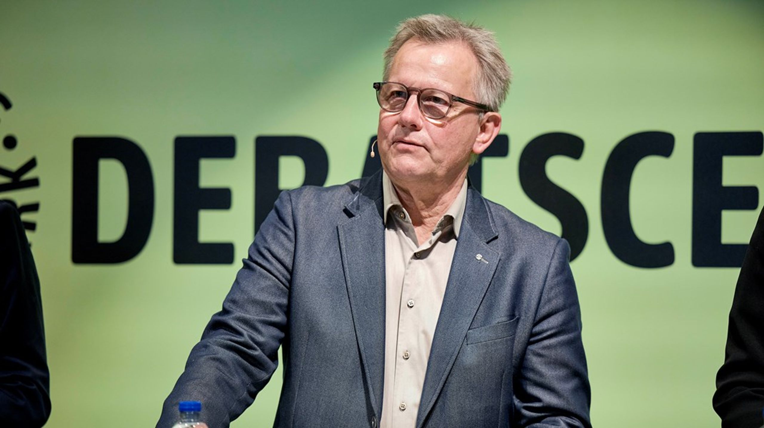 Anders G. Christensen er fra 1. januar 2007 ny formand for Region Midtjylland. Han nævner psykiatrien som blandt de to vigtigste sager, det nye regionsråd skal kaste sig over.&nbsp;