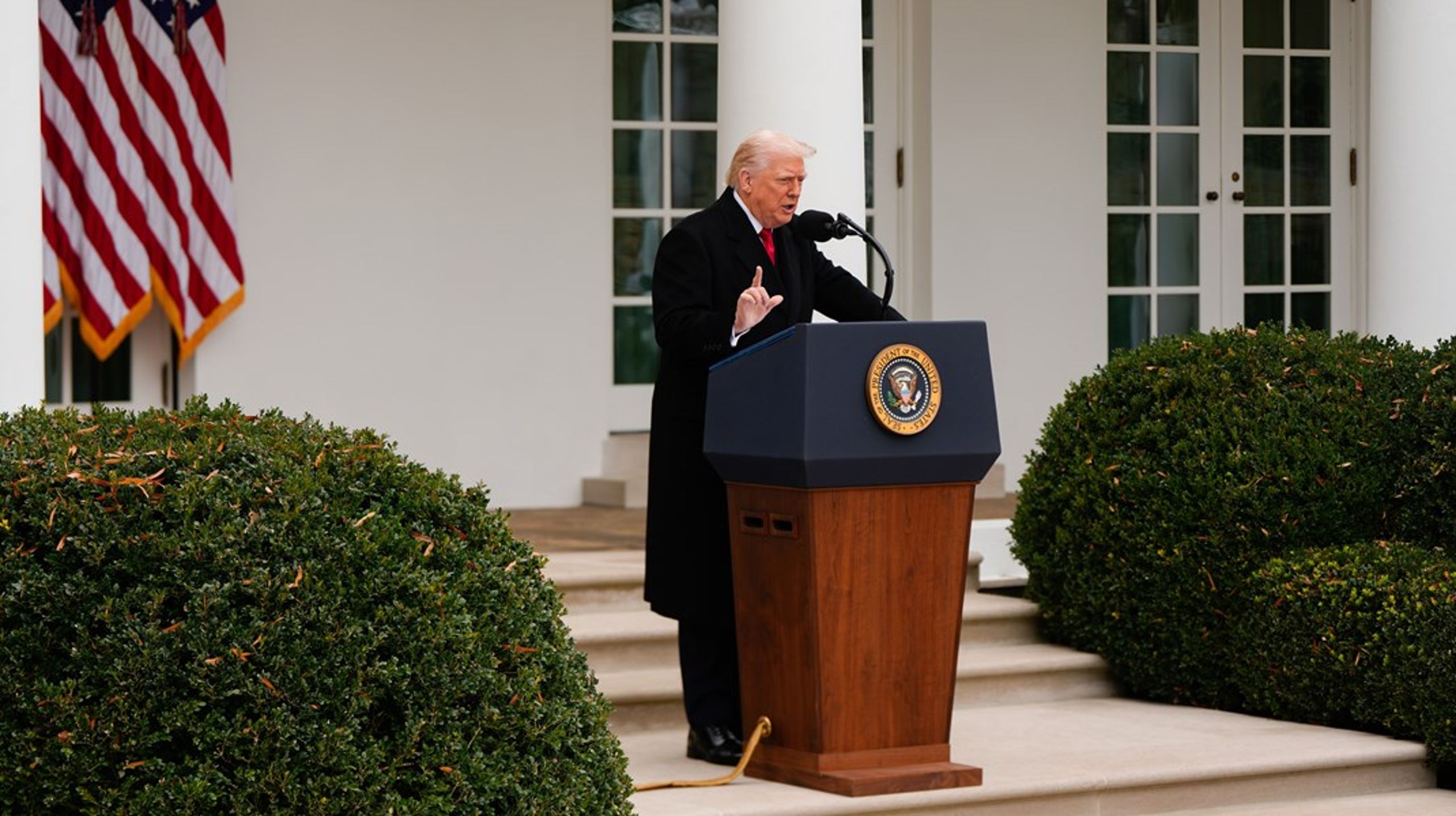 Danmark har ikke trumpske tilstande, men udviklingen i embedsværkets ansættelsesvilkår bør alligevel give anledning til selvransagelse,&nbsp;skriver Tim Knudsen.