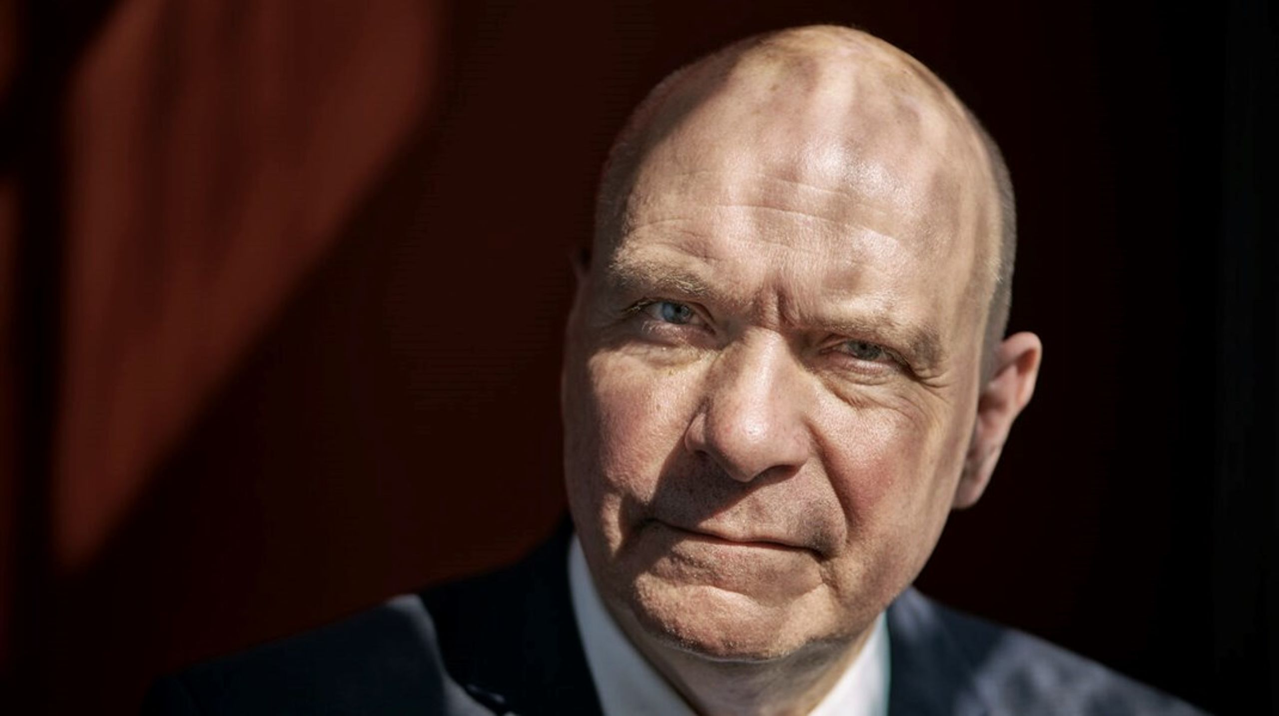 "Vi bliver bombarderet i europæiske lande med kunstig intelligens og videoer, hvor folk bliver lagt ord i munden, de ikke har sagt," siger Folketingets formand, Søren Gade (V).