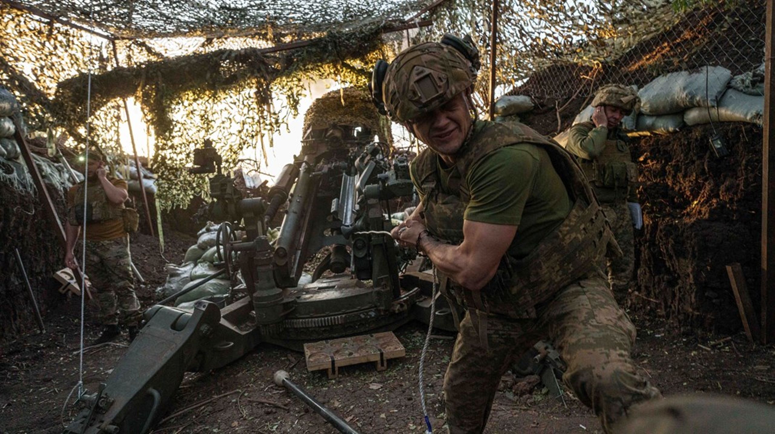 Hvis nogen forventer, at Ukraine anerkender de besatte områder som russiske, har de ikke forstået den ukrainske forfatning. Enhver ukrainsk embedsmand, der underskriver sådan en aftale, vil begå et alvorligt lovbrud, skriver&nbsp;Andrij Tsaplienko.