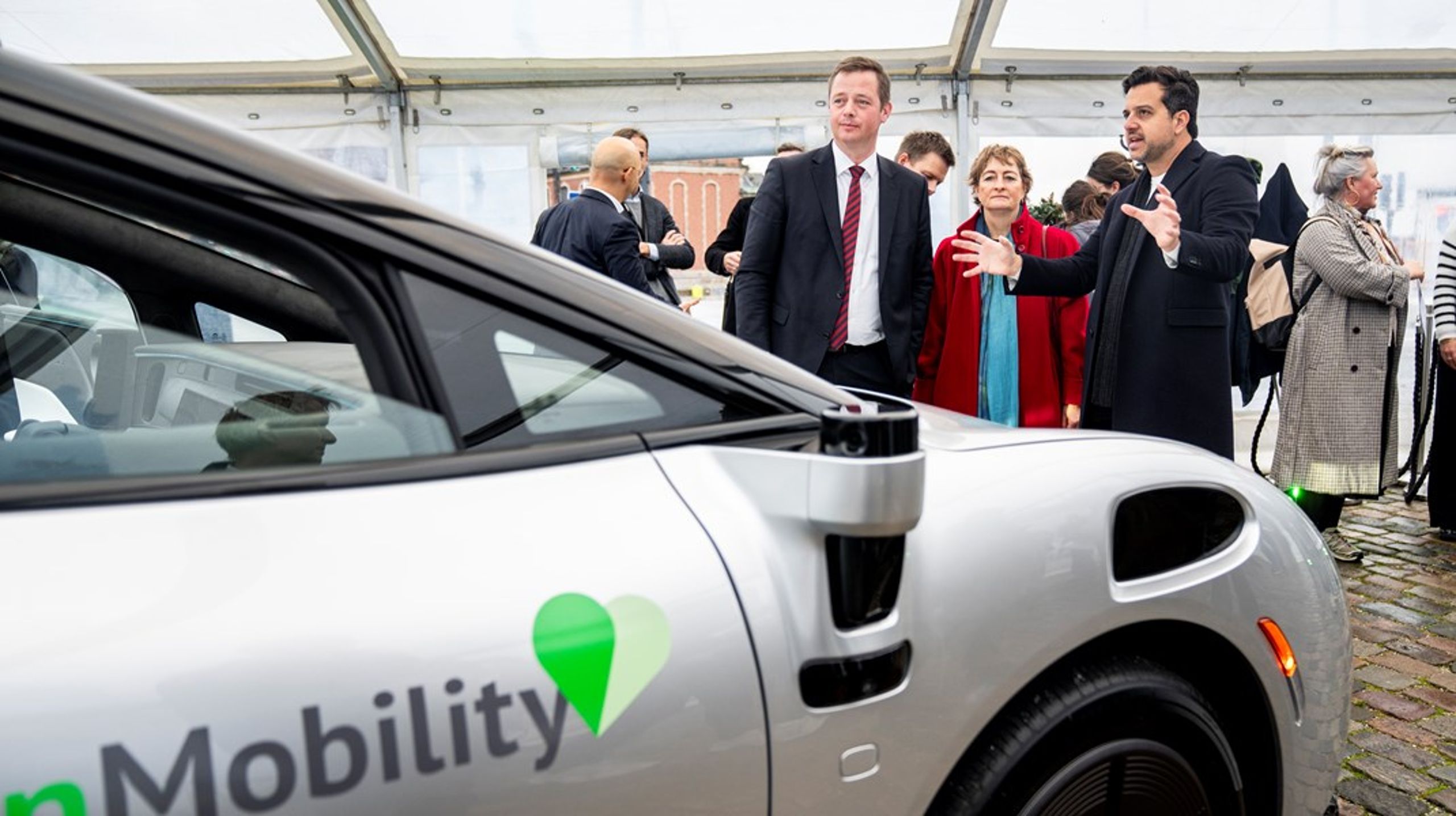I sidste uge præsenteredes en selvkørende bil ved et arrangement, hvor både teknik- og miljøborgmester Line Barfod (EL) og transportminister Thomas Danielsen (V) deltog.&nbsp;