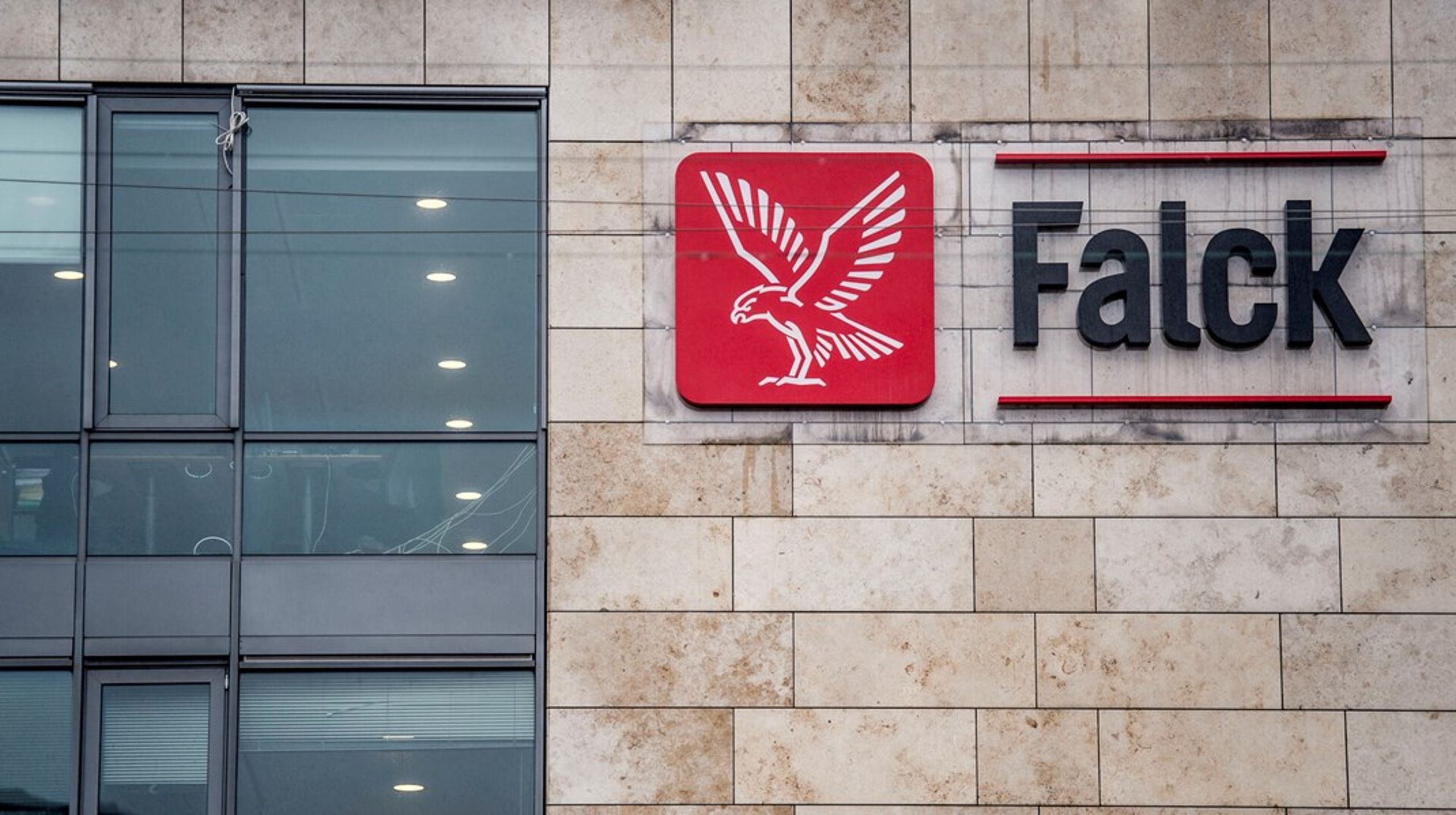 Nedlægningen af public affairs-kontoret sker i forbindelse med en større organisationsændring i Falck.