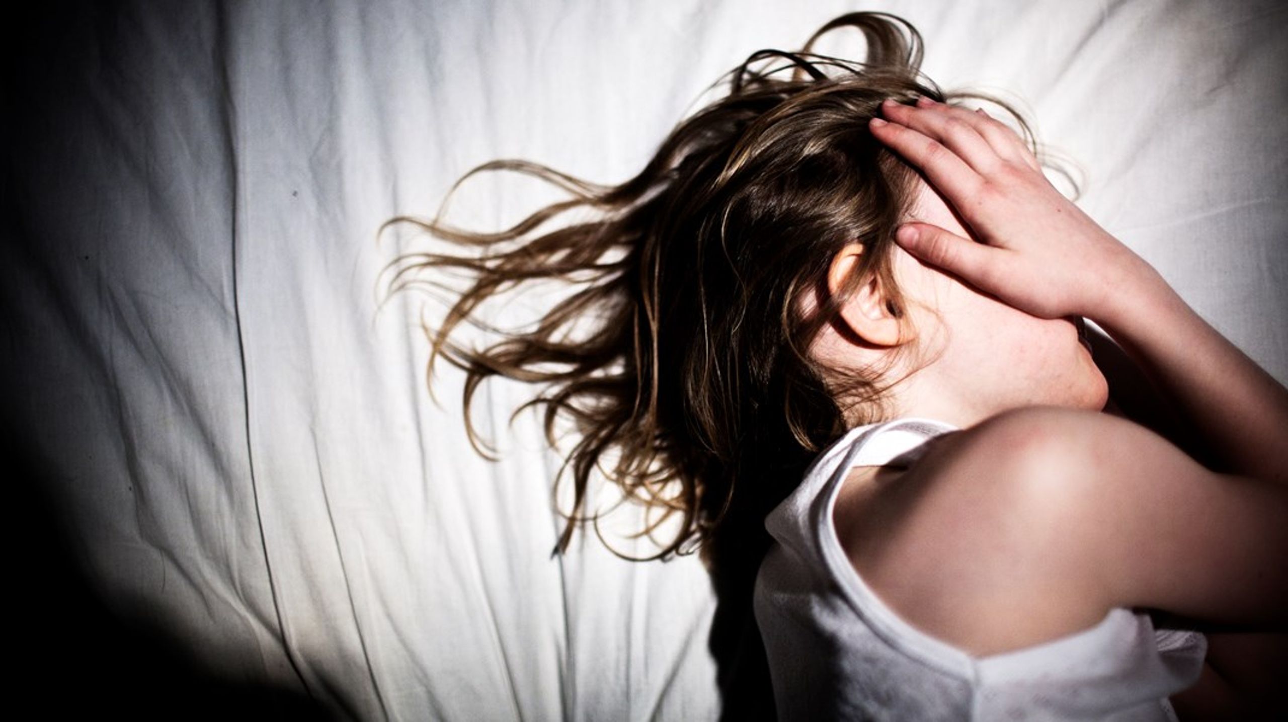 Over 100.000 danske børn vokser op med mindst én forælder, der har et alkoholproblem. Nu vil 16 aktører kæmpe for, at pårørende til alkohol- og stofmisbrug får behandlingsgaranti.