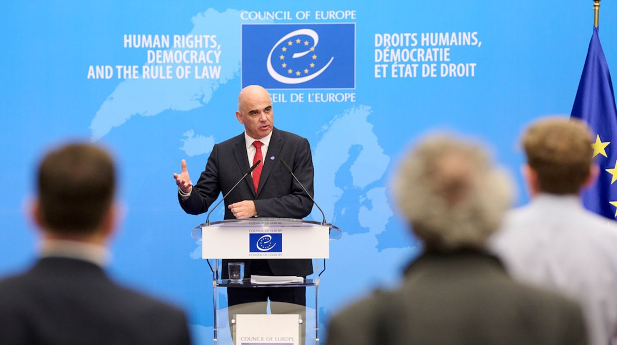 De europæiske lande skal kunne adressere svære emner som migration uden samtidig at underminere menneskerettighederne eller&nbsp;domstolene, lød budskabet fra generalsekretær Alain Berset.