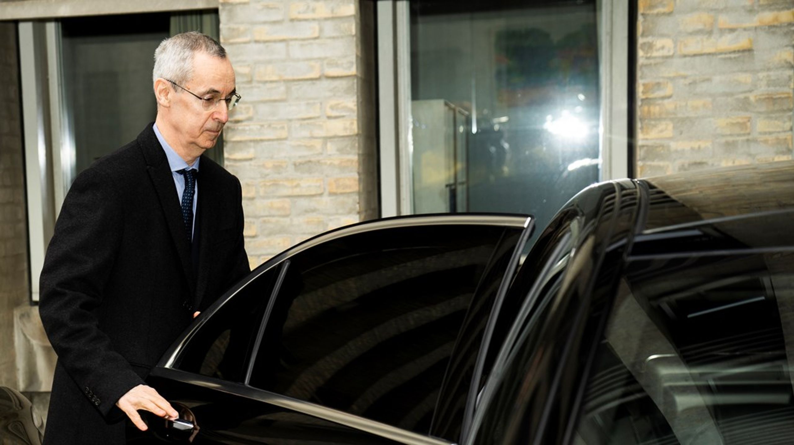 Vladimir Barbin forlader Udenrigsministeriet efter at være blevet indkaldt til samtale 24. februar 2022, samme dag som landet begyndte sin fuldskalainvasion af Ukraine. Sidenhen har Færøernes fiskeriaftale med Rusland været til stadig større debat, men alligevel blevet fornyet hvert år. Indtil videre.&nbsp;