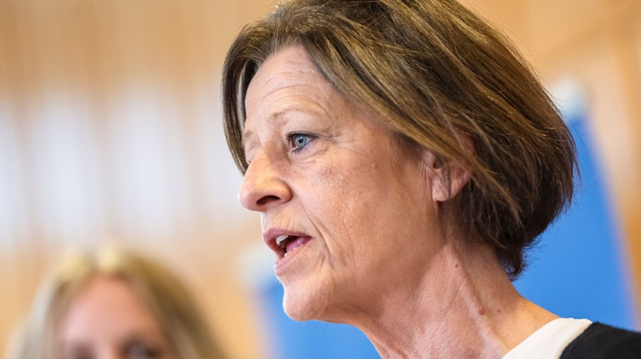 Kirsten Normann Andersen jagter fortsat svar i sag om sosu-partnerskaber med Indien og Filippinerne.