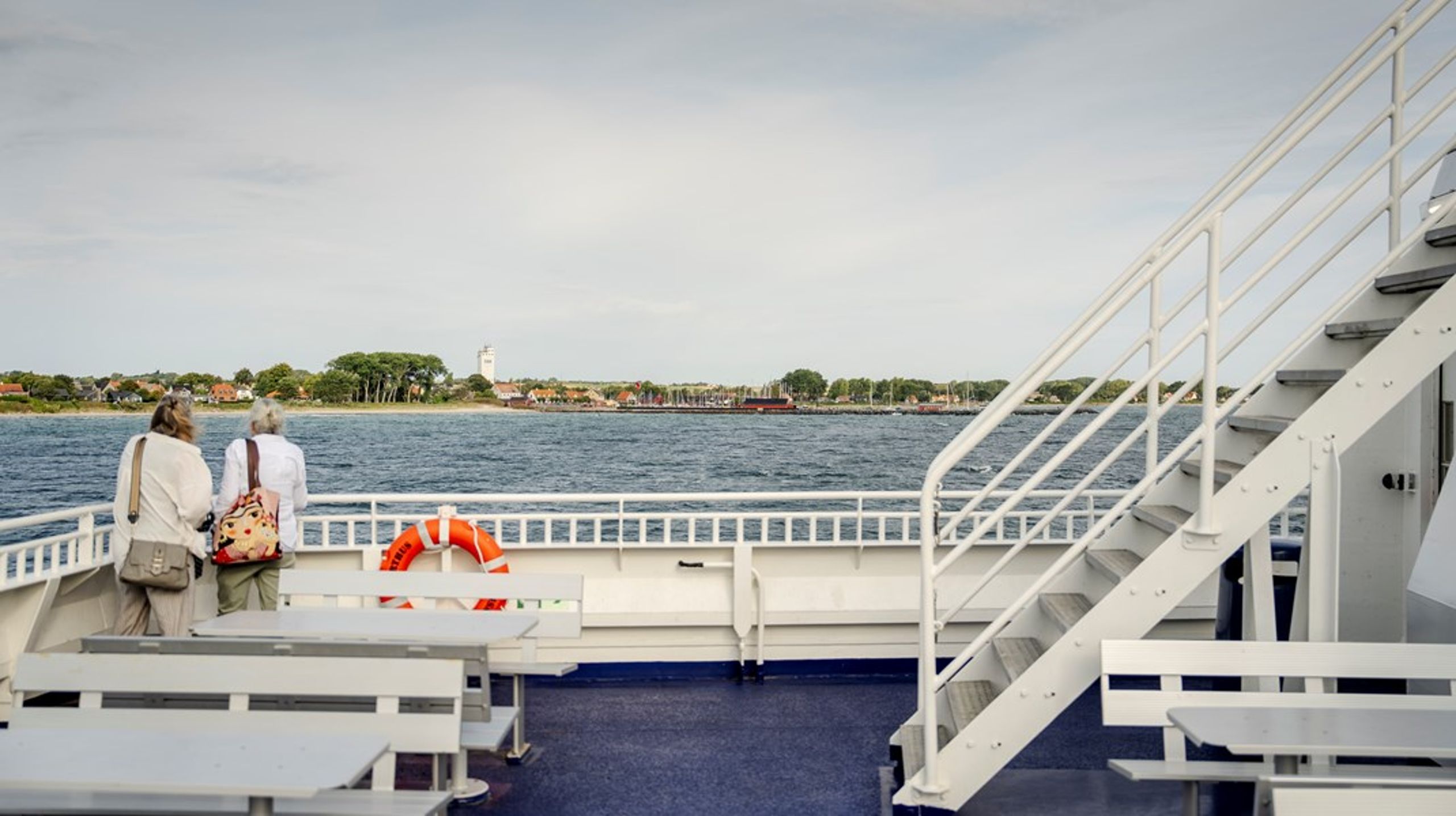 Prisen på en færgebillet til Samsø kan stige med cirka ti procent som følge af nye momsregler.&nbsp;