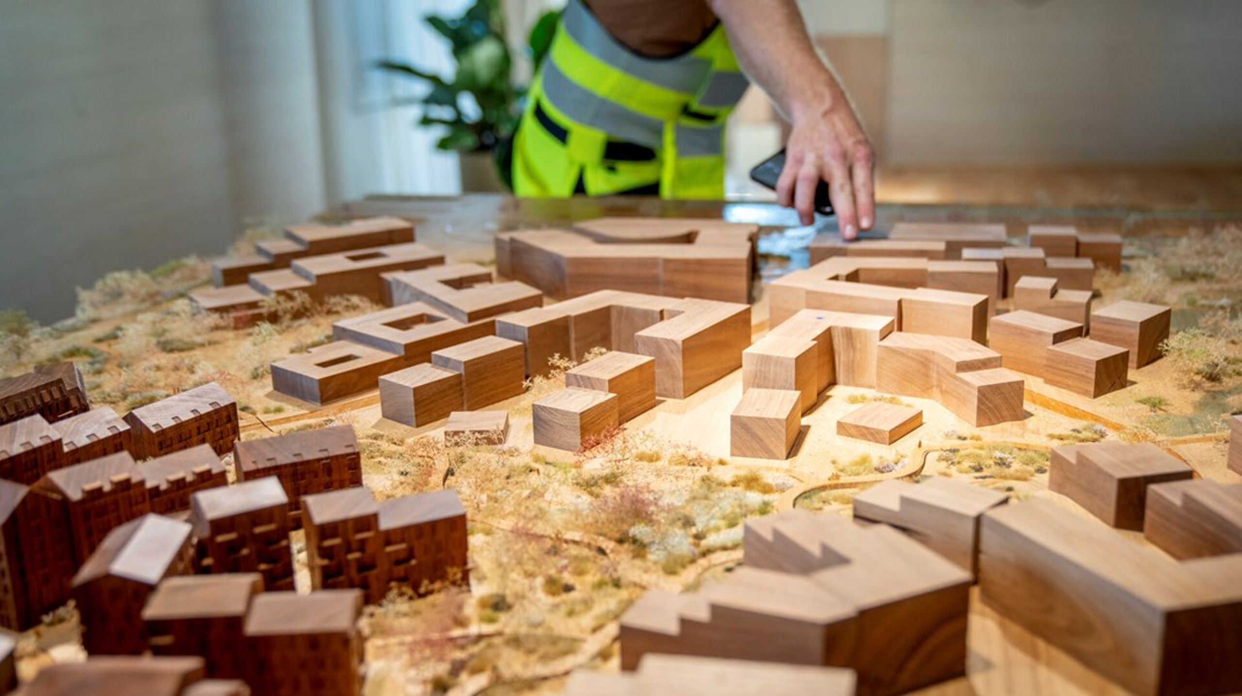 For fuldt ud at indfri potentialet for CO2-reduktion og ressourcebesparelser er der behov for en samlet, langvarig indsats med alle aktører mod fælles mål, skriver Mette Glavind.