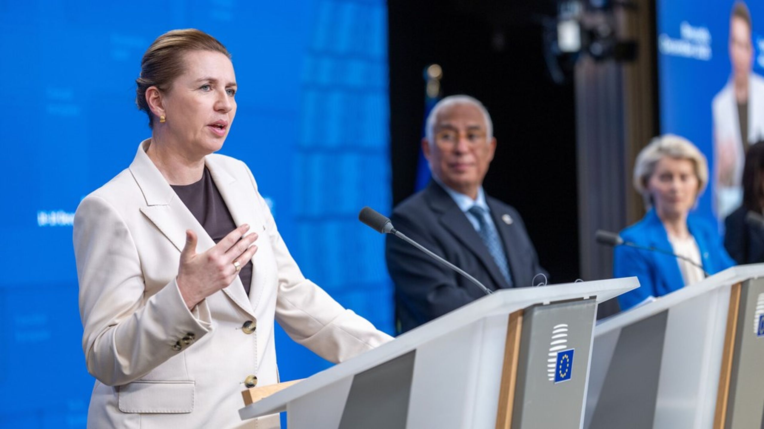 ”Bundlinjen
efter i dag er, at vi vores støtte til Ukraine nu er garanteret,” understreger statsminister Mette Frederiksen (S)