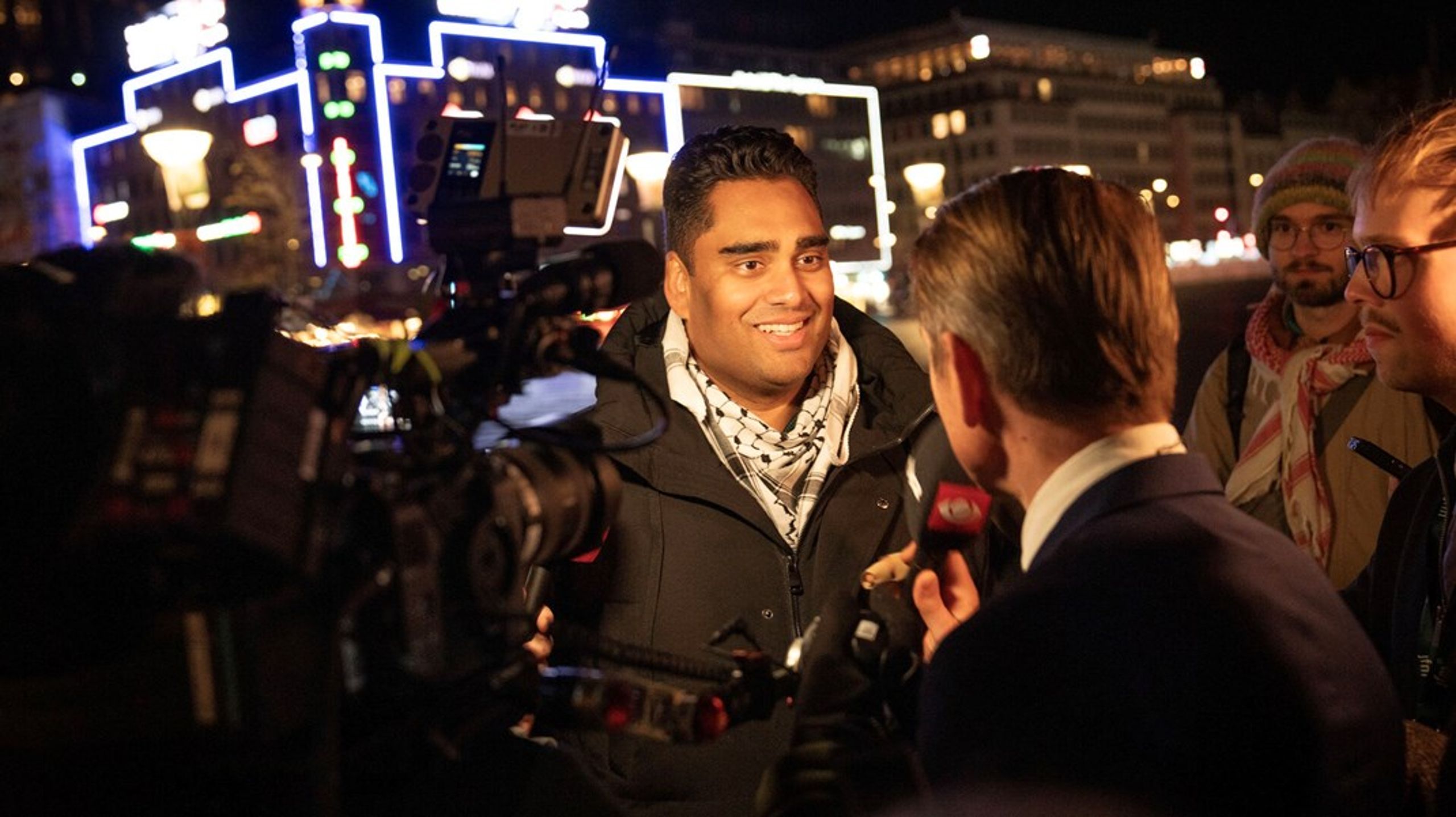 Sikandar Siddique blev med over 3.000 stemmer en af kommunalvalgets allerstørste stemmeslugere i København. Efterfølgende er der dog sået tvivl om, hvorvidt hans valg til Borgerrepræsentationen er gyldigt.&nbsp;