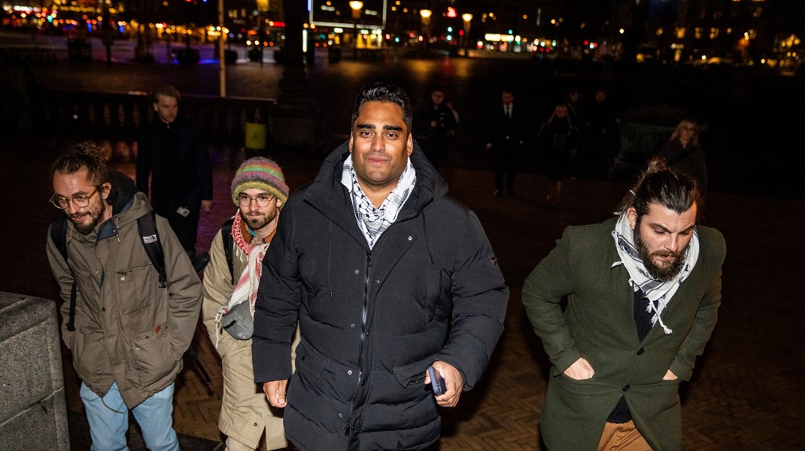 Sikandar Siddique ankommer til Københavns Rådhus på valgnatten 18. november 2025.&nbsp;<br><br>