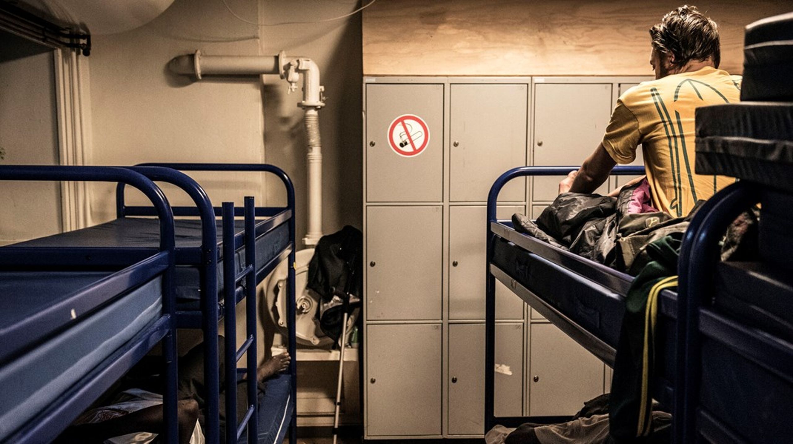 Mennesker i hjemløshed har en lovsikret ret til et herbergstilbud, støtte og hjælp. Fastfryser man kapaciteten, risikerer man i praksis at gøre denne rettighed illusorisk for dem, der står i akut nød, skriver&nbsp;Louise Dybdal.