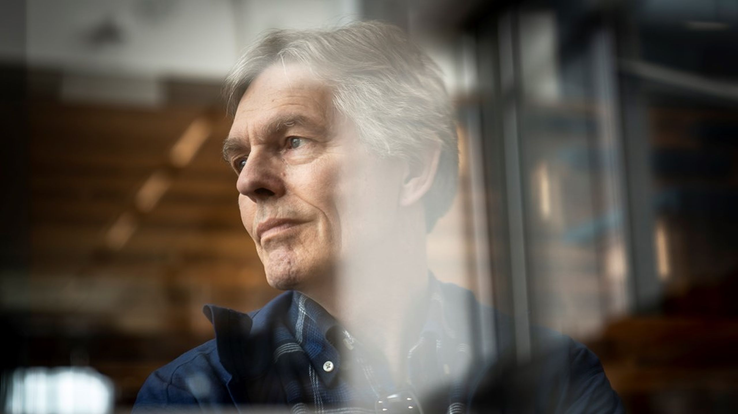 Som udgangspunkt er det selvsagt lovligt for grønlandske politikere og andre at føre samtaler med hvem som helst om erhvervsmæssigt, økonomisk eller kulturelt samarbejde. Men det er regeringen og Folketinget, der har ansvar for rigsfællesskabets enhed, integritet og suverænitet,&nbsp;skriver Jørn Vestergaard.