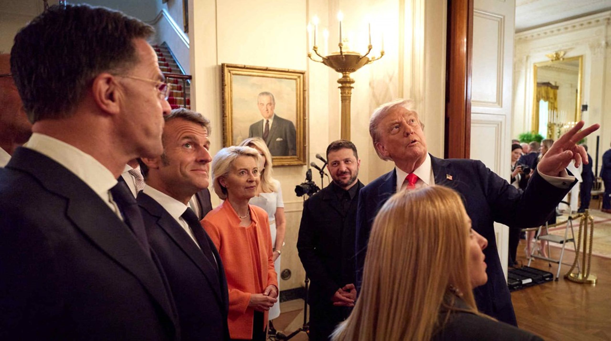 Mette Frederiksen kan skrive så mange fælles udtalelser, hun kan overkomme, og Lars Løkke kan holde nok så mange møder med Marco Rubio. Trump er flintrende ligeglad, skriver&nbsp;Carolina Magdalene Maier.