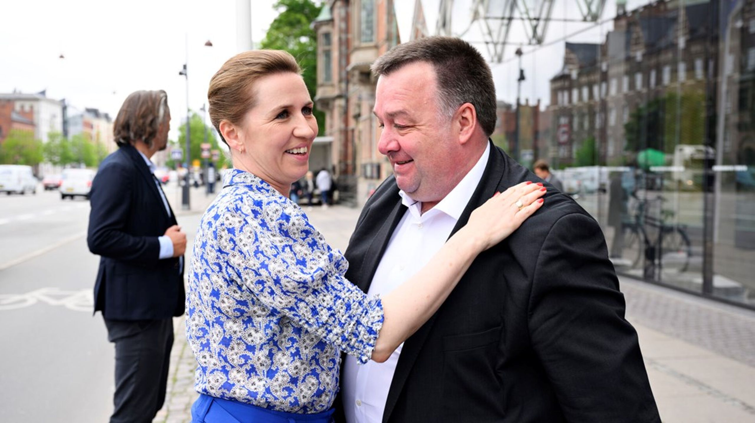 Dansk Metal og forbundsformand Claus Jensen har tætte bånd til statsminister Mette Frederiksen (S) og Socialdemokratiet. Regeringens ønske om lavere fødevaremoms får dog ingen hjertelig modtagelse i det magtfulde fagforbund.