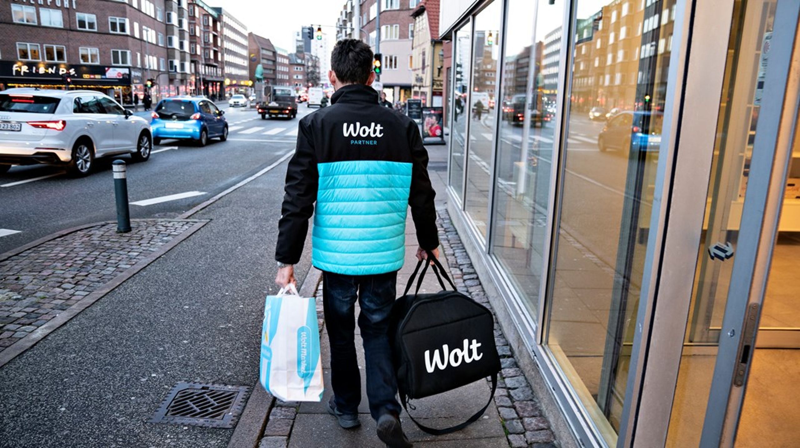 En arbejdsgruppe under den svenske regeringen har netop sendt en rapport i høring om, hvordan Sverige kan implementere EU's platformsdirektiv.