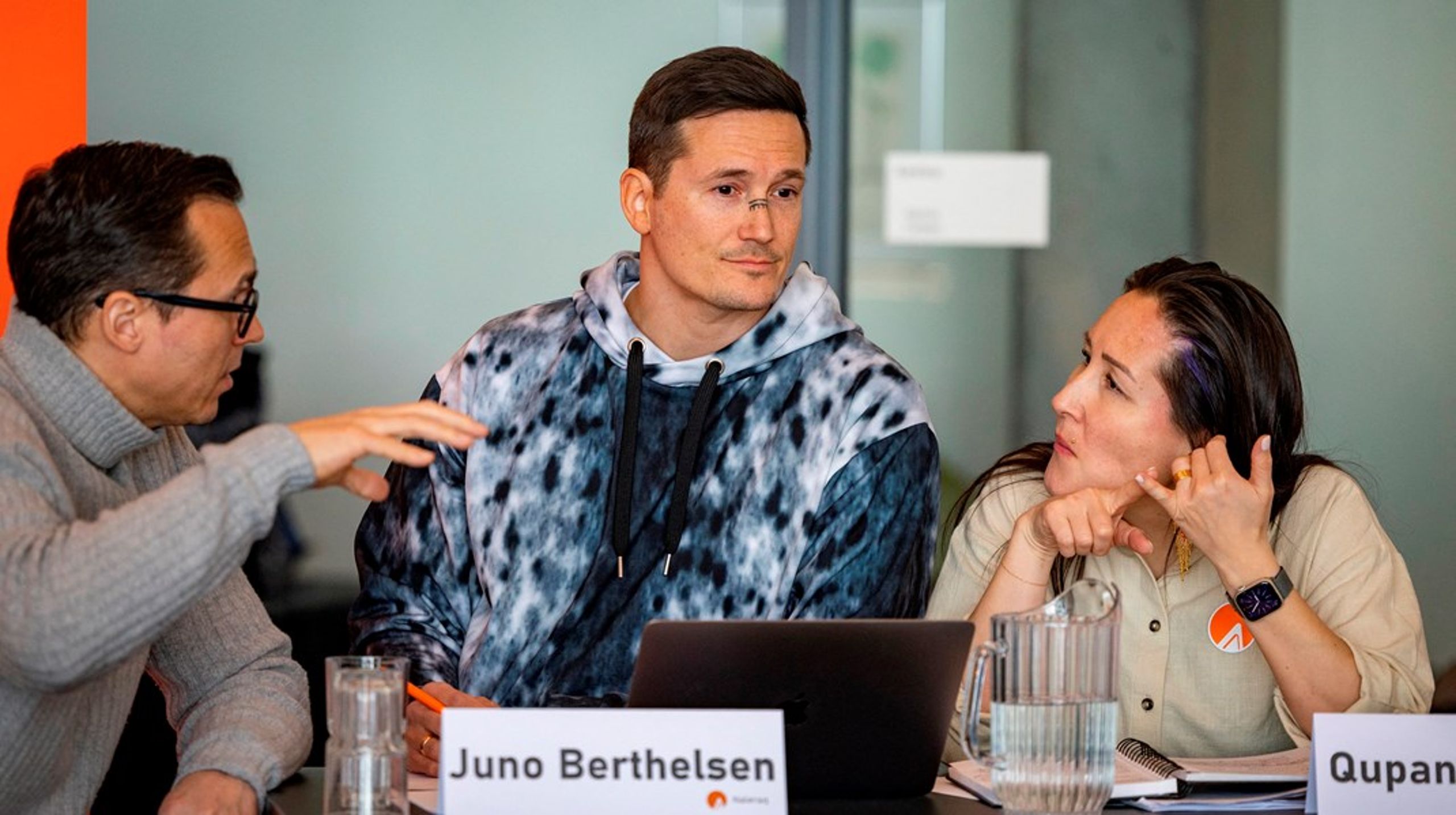 Danmark tænker stadig i et hierarkisk system, hvor udenrigspolitik ses som et kerneområde, der kun kan håndteres fra København. Men verden har ændret sig,&nbsp;skriver&nbsp;Juno Berthelsen.