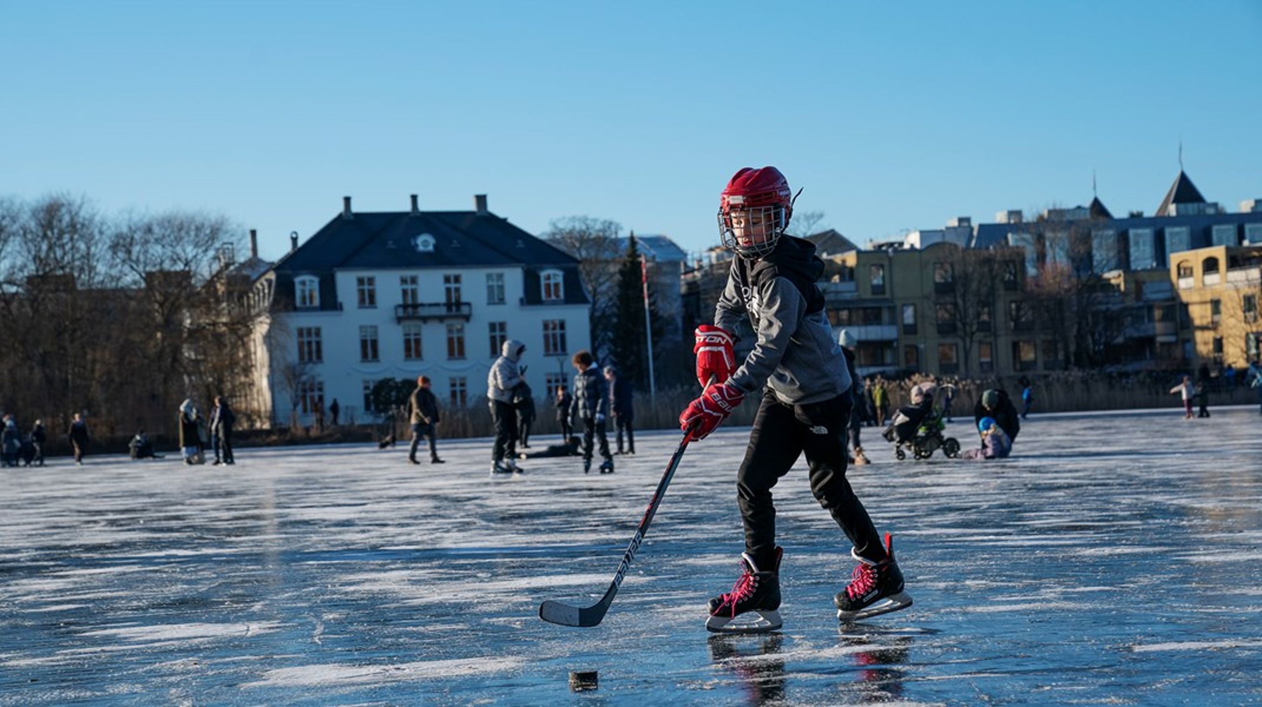 Peter Froulund er tidligere direktør for Danmarks Ishockey Forening og får nu ansvaret for Merkurs kommunikations- og marketingindsats.