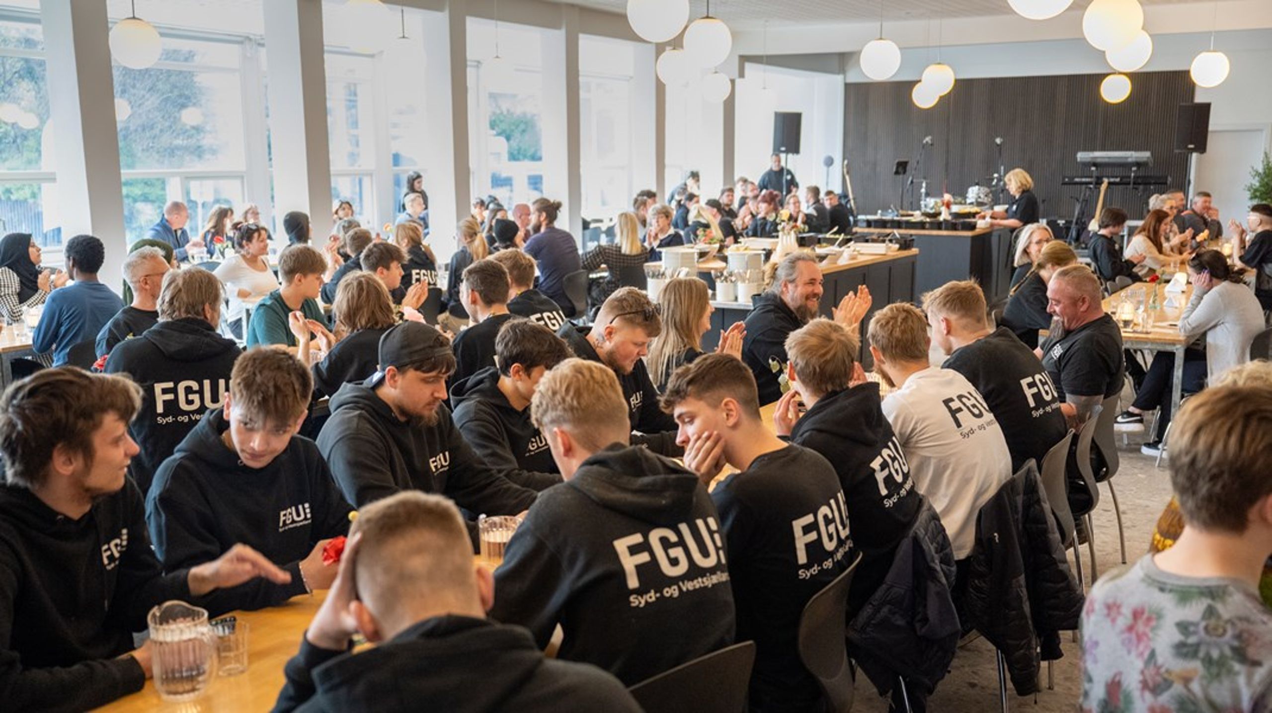 Den kommende reform af ungdomsuddannelserne er en oplagt anstødssten til at medtænke FGU'erne. FGU'en må ikke efterlades på perronen, skriver&nbsp;Laila Dalgaard Fink.