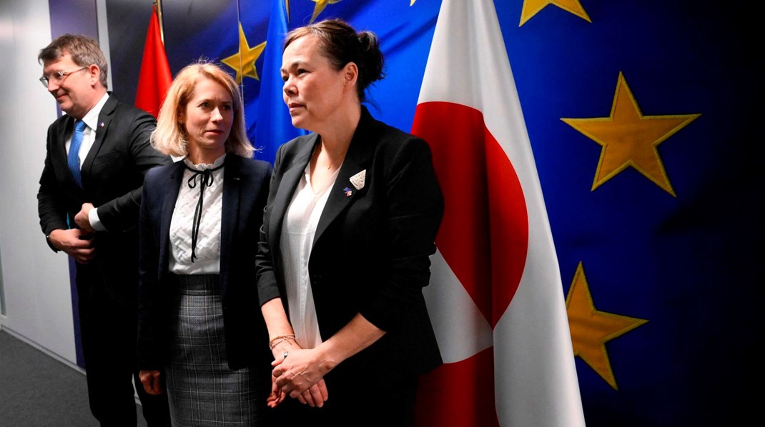 Mandag var forsvarsminister Troels Lund Poulsen (V) sammen med Grønlands minister for udenrigsanliggender, Vivian Motzfeldt (Siumut), i Bruxelles, hvor de blandt andre mødte EU's udenrigschef, Kaja Kallas (i midten). Den dansk-grønlandske delegation besøgte også Natos generalsekretær, Mark Rutte.