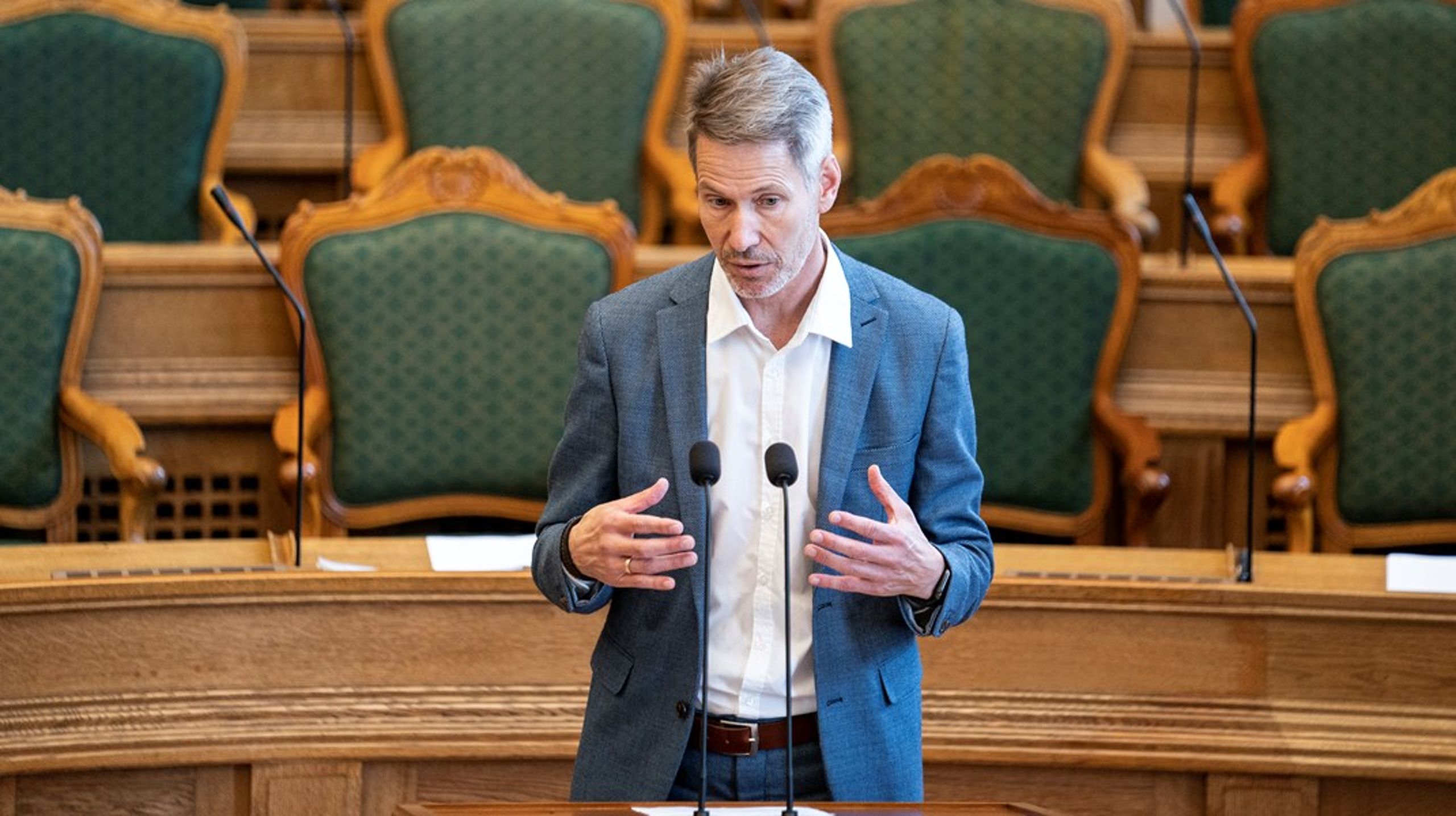 Stén Knuth stopper som politisk konsulent i Dansk Firmaidræt.