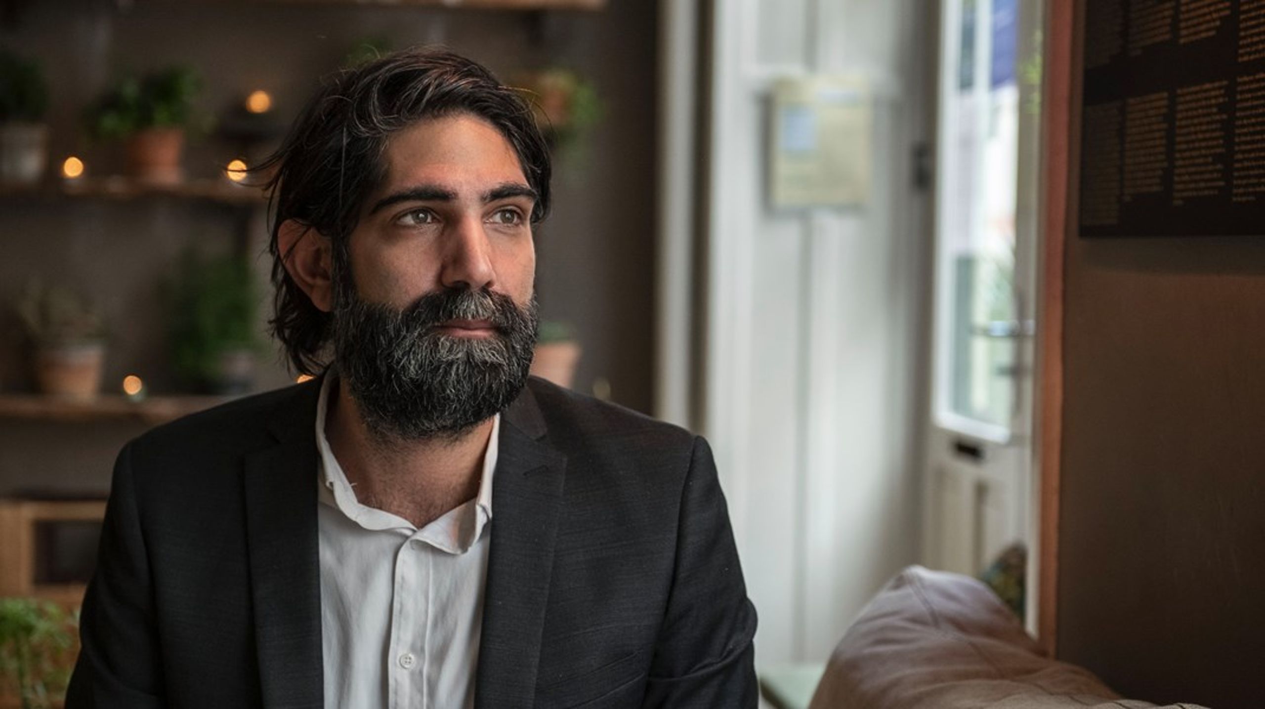 Dækningen af protesterne i Iran har manglet den kontinuitet, som normalt kendetegner historier af denne alvor, skriver Nima Zamani.