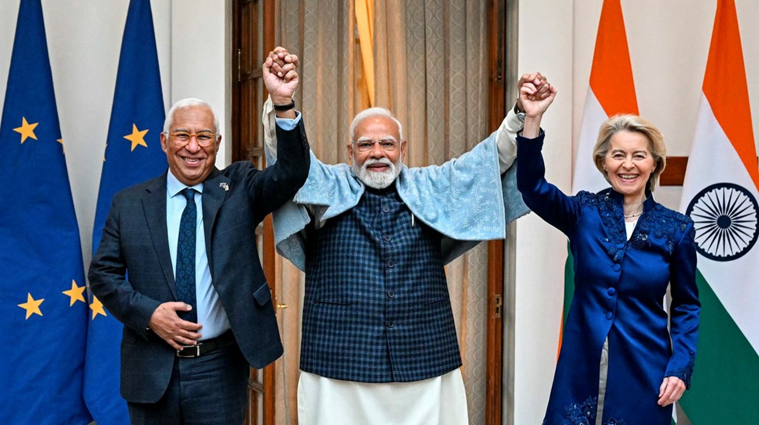 Costa, Modi og von der Leyen underskrev i New Delhi det, der bliver kaldt "the mother of all deals".