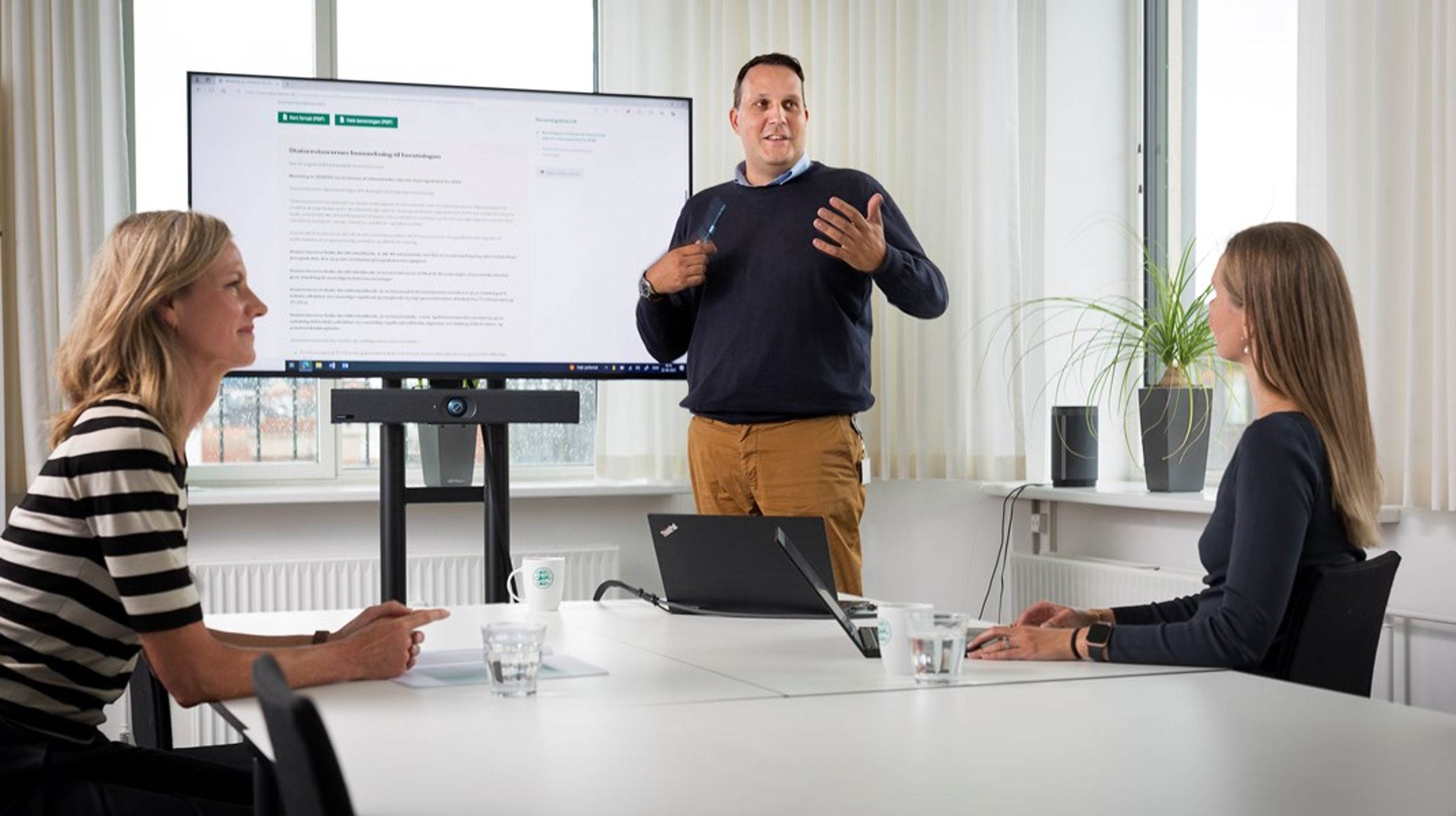 Rigsrevisionen har altid haft en fremtrædende rolle i samfundet, men de senere år er den blevet mere synlig. Institutionen har ingen&nbsp;sanktionsmuligheder over for dem de reviderer, hvilket betyder, at&nbsp;troværdighed og grundighed er altafgørende for den effekt, arbejdet skaber, fortæller Søren Vadskjær Skyum.