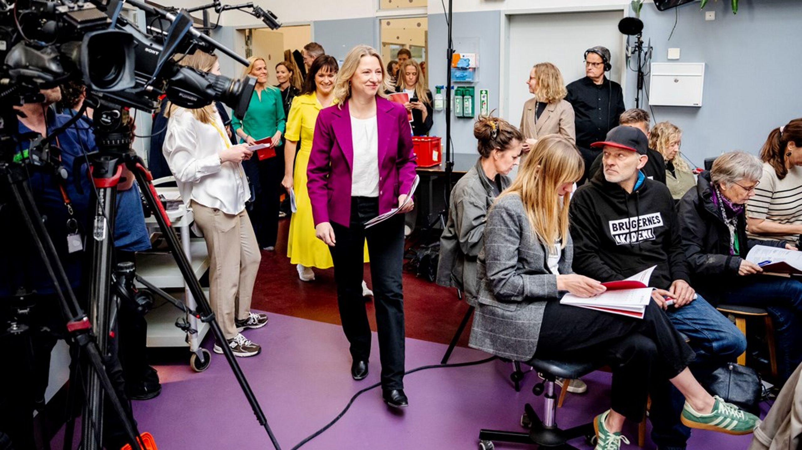 Regeringen præsenterede udspillet&nbsp;til værdighedsreformen tilbage i maj sidste år&nbsp;på stofindtagelsesrummet H17 på Vesterbro i København. Med torsdagens aftale er der fundet endnu flere penge til at etablere nye fixerum.&nbsp;