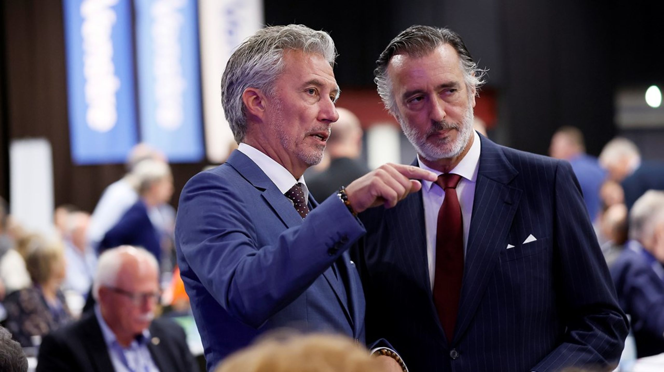 "Udgangspunktet for de her forhandlinger må være, at man ikke starter med at skrue rettigheder tilbage," siger Morten Løkkegaard (V).