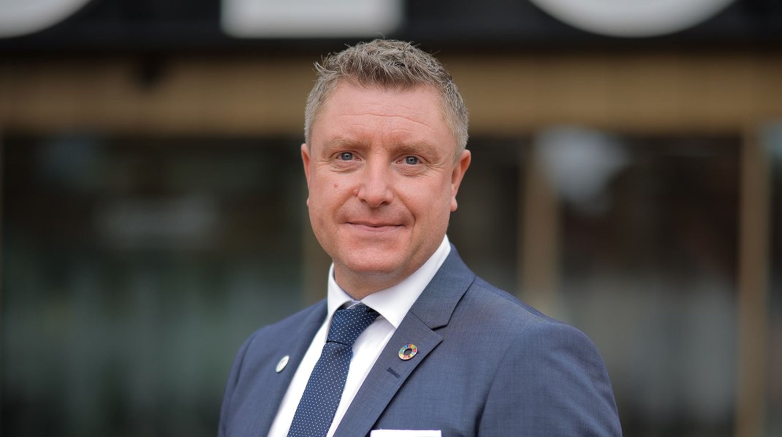 Når det handler om lænderygsmerter, er der alt for mange
eksempler på diskussioner, der reduceres til faggrænser og professionernes kamp
om opgaver. Det må ikke ske nu, hvor vi står med en model, der netop
forudsætter samarbejde,&nbsp;skriver Michael Christensen.