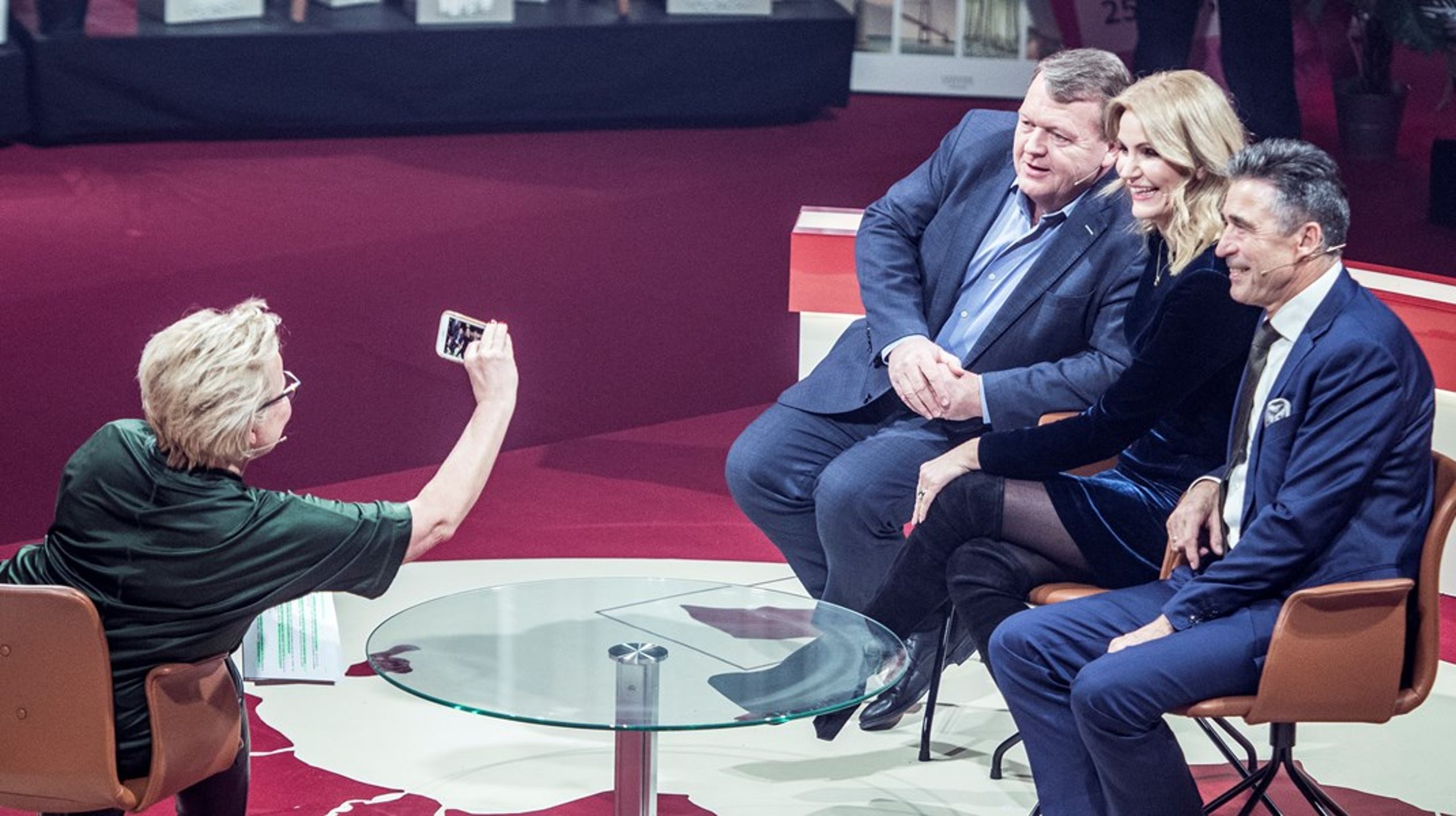 Til Danmarks Indsamling I 2020 fik Inger Støjberg det højeste hammerslag nogensinde på en politikermiddag, mens Lars Løkke Rasmussen optrådte på scenen på live-tv. Indtil i år - hvor Løkke slog den gamle rekord med knap 50.000 kroner på velgørenhedsauktion.